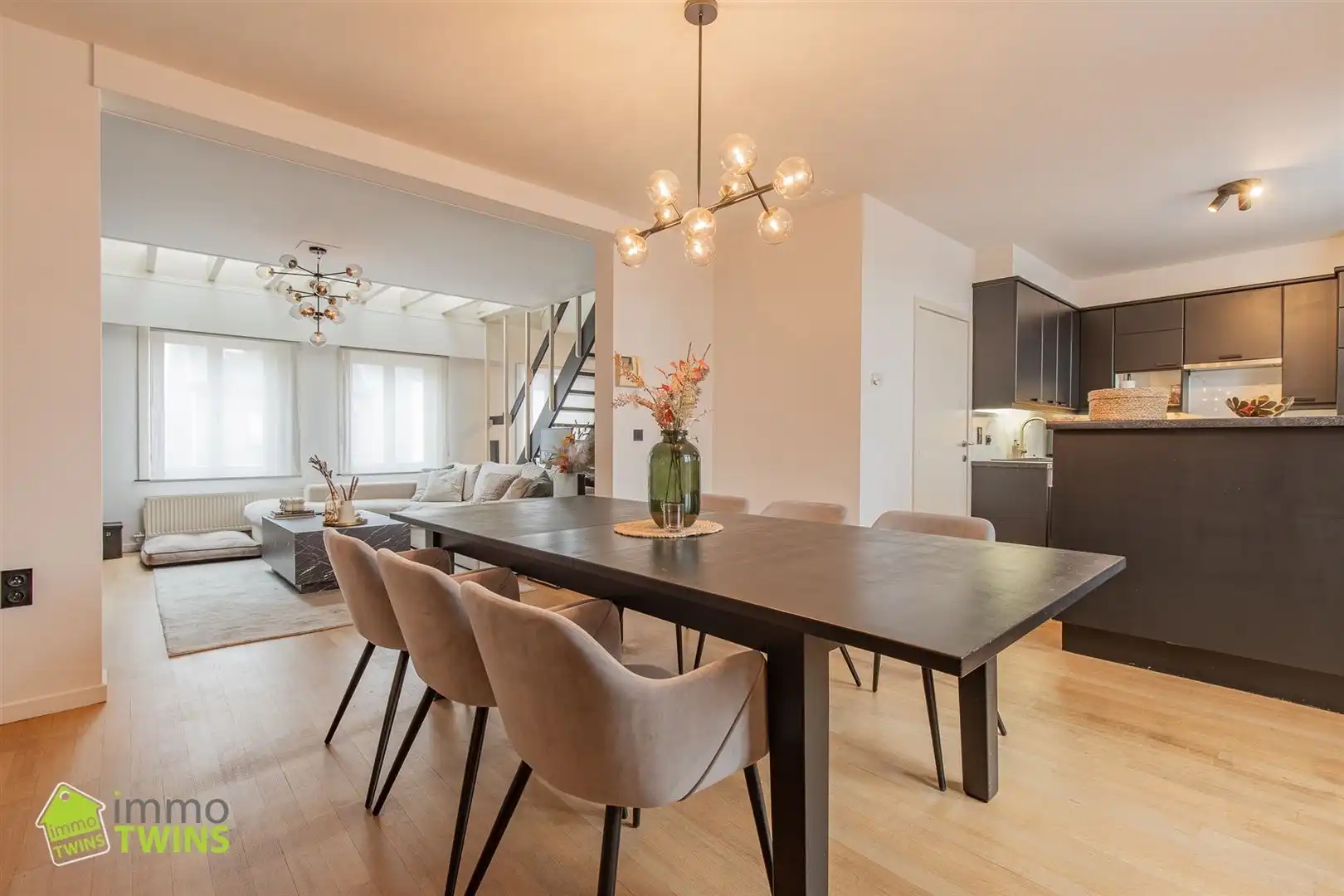 Op zoek naar een duplexwoonst met prachtige tuin/terrassen en garage te Lebbeke foto 7