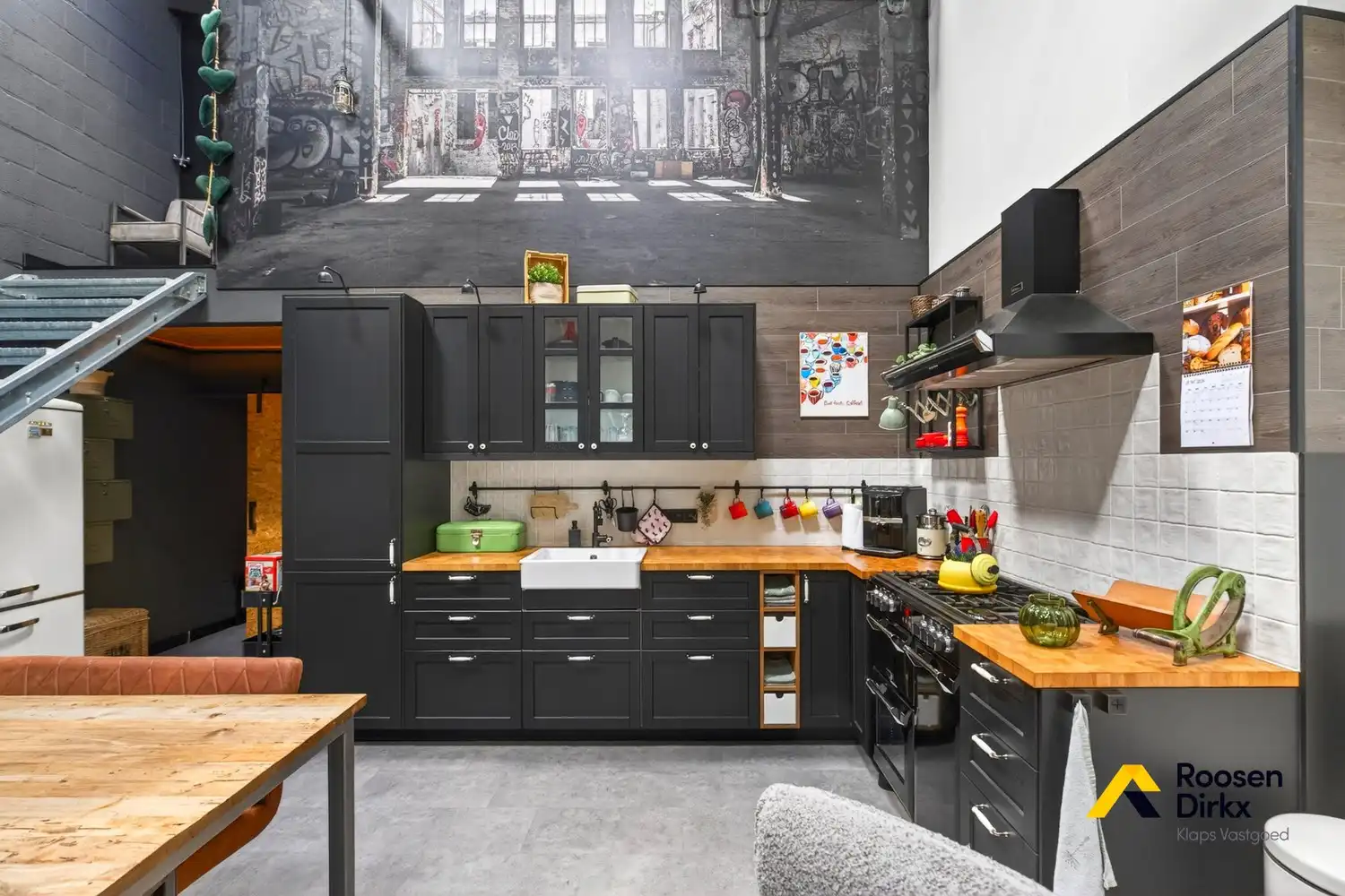 Unieke loft met overdekte autostaanplaats en 92m² bewoonbare oppervlakte in Bree centrum foto 8