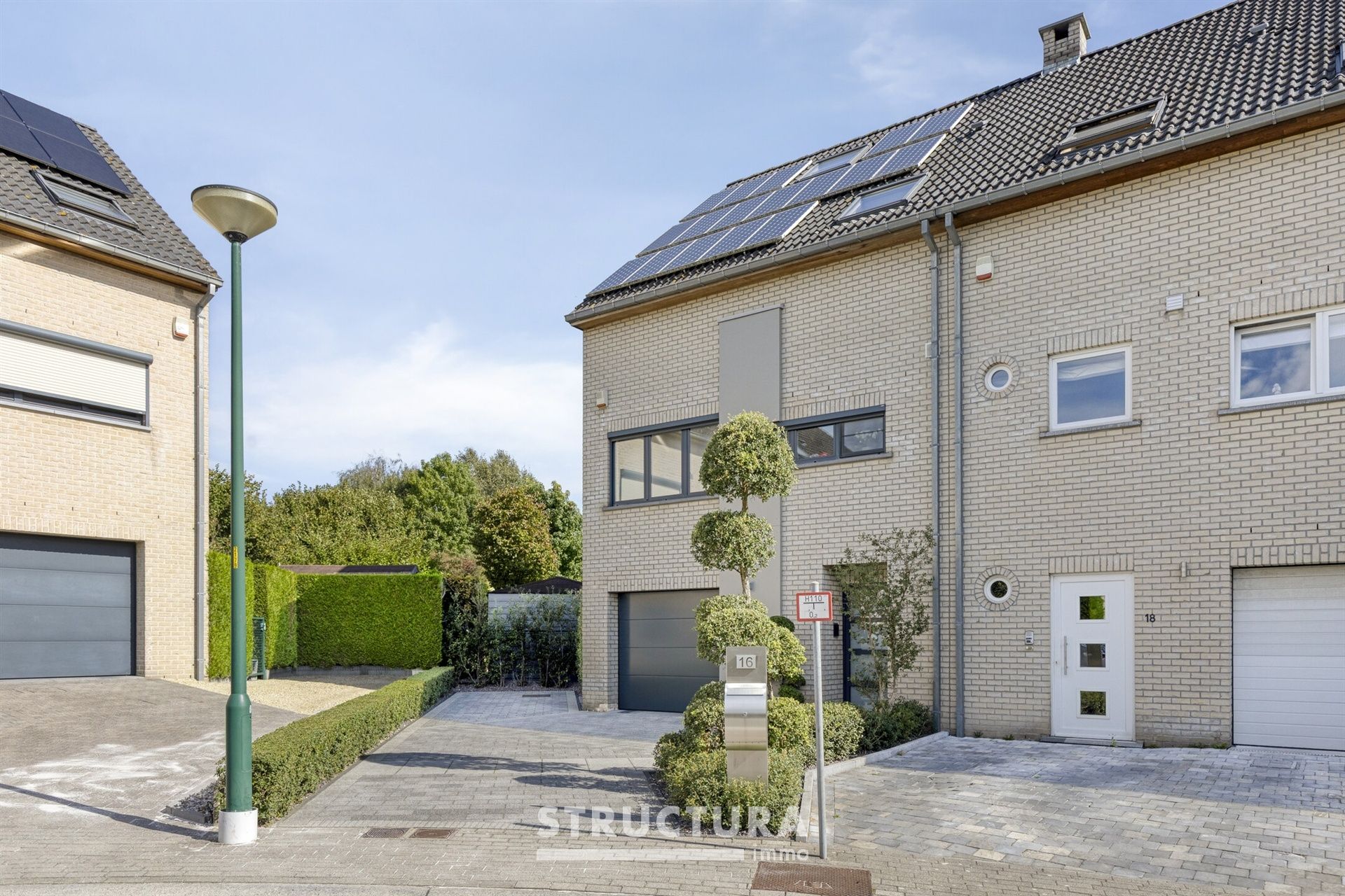 EPC B - energiezuinig / straat zonder verkeer / Nabij groen foto 2