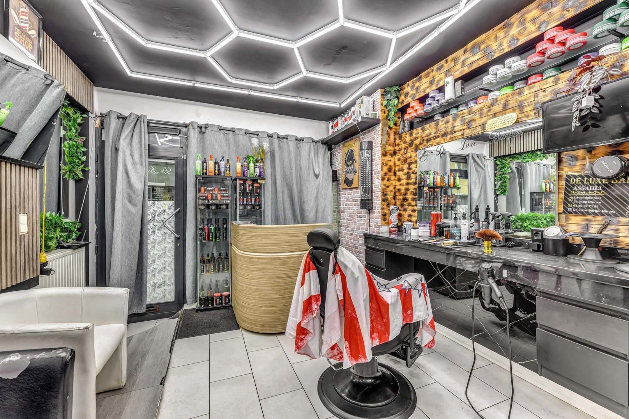 Interessant investeringspand met handelspand en appartement foto 4