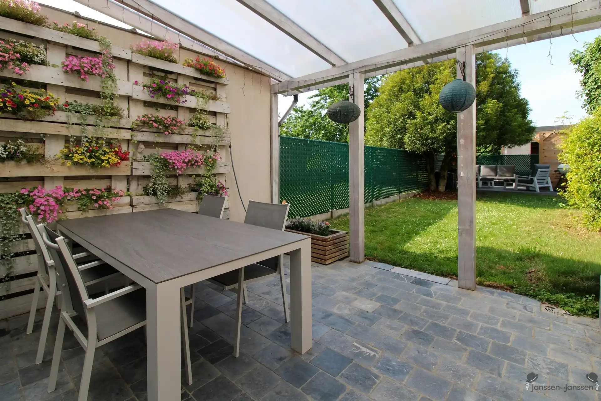 Woning met 4 slpks, 2 badk, centrum Broechem foto 2