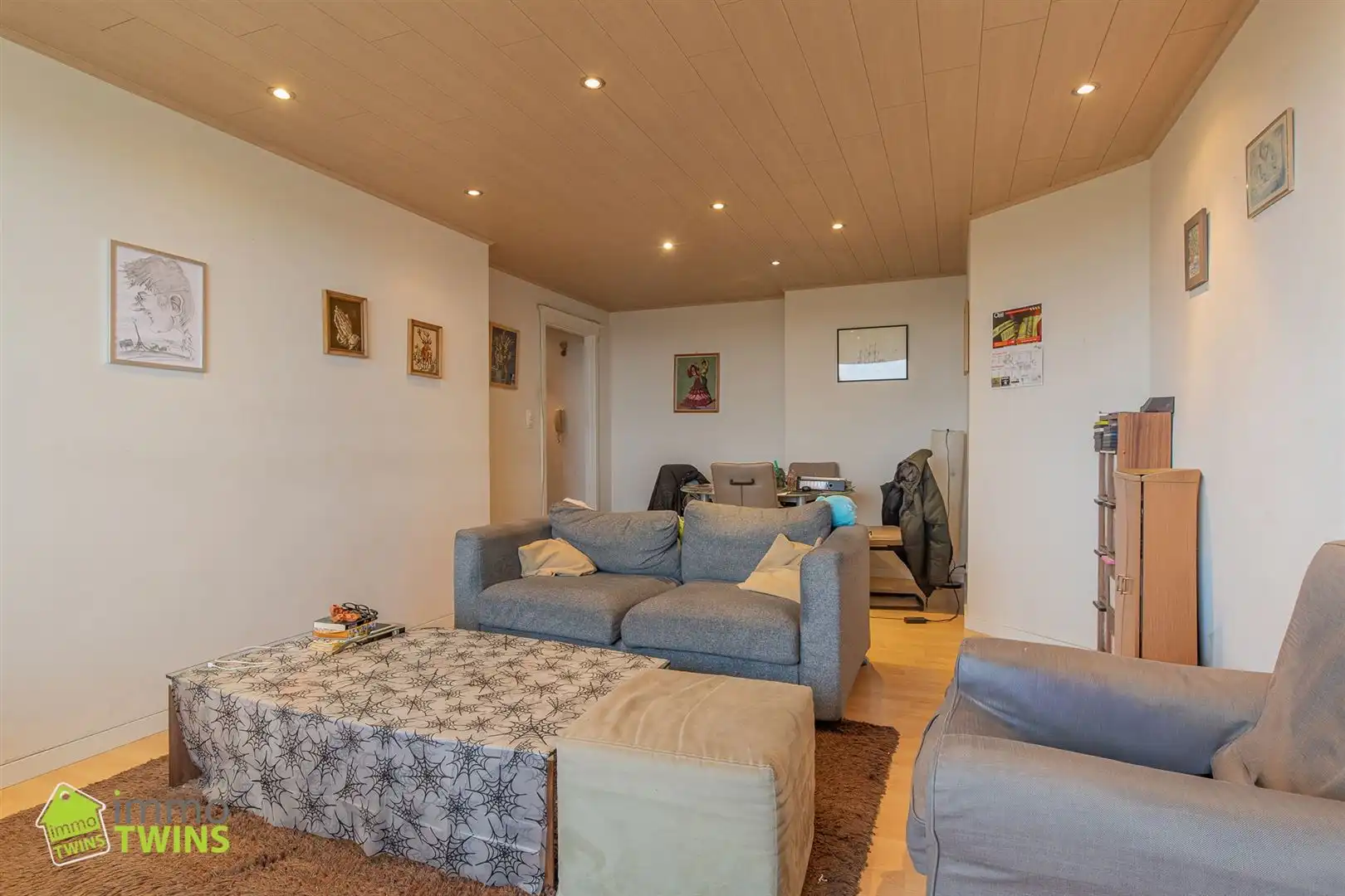 Gezellig 2-slpk appartement met terras en subliem uitzicht te Dendermonde.  foto {{pictureIndex}}