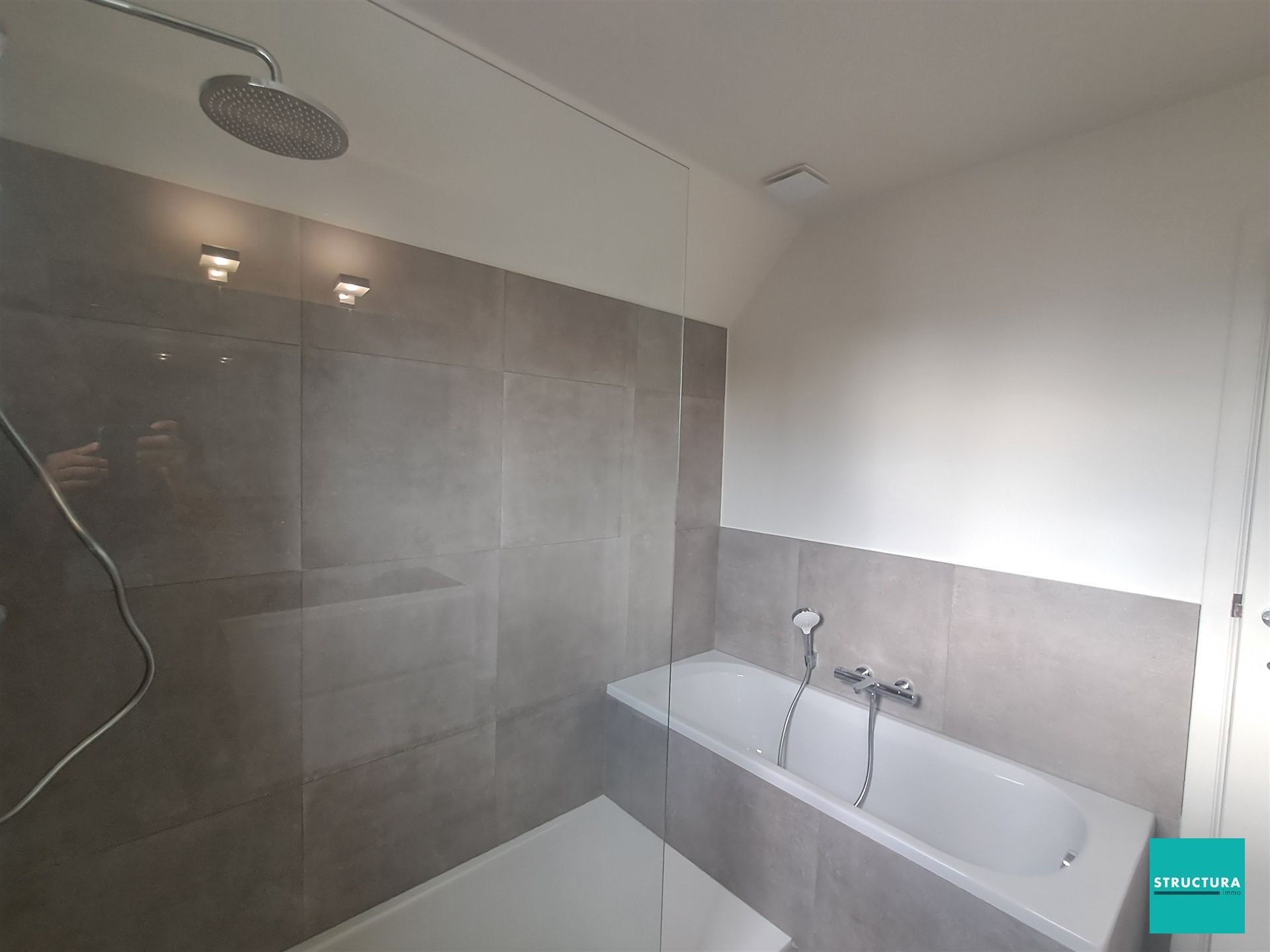 Villa met 4 kamers en mooie, privatieve tuin foto 11