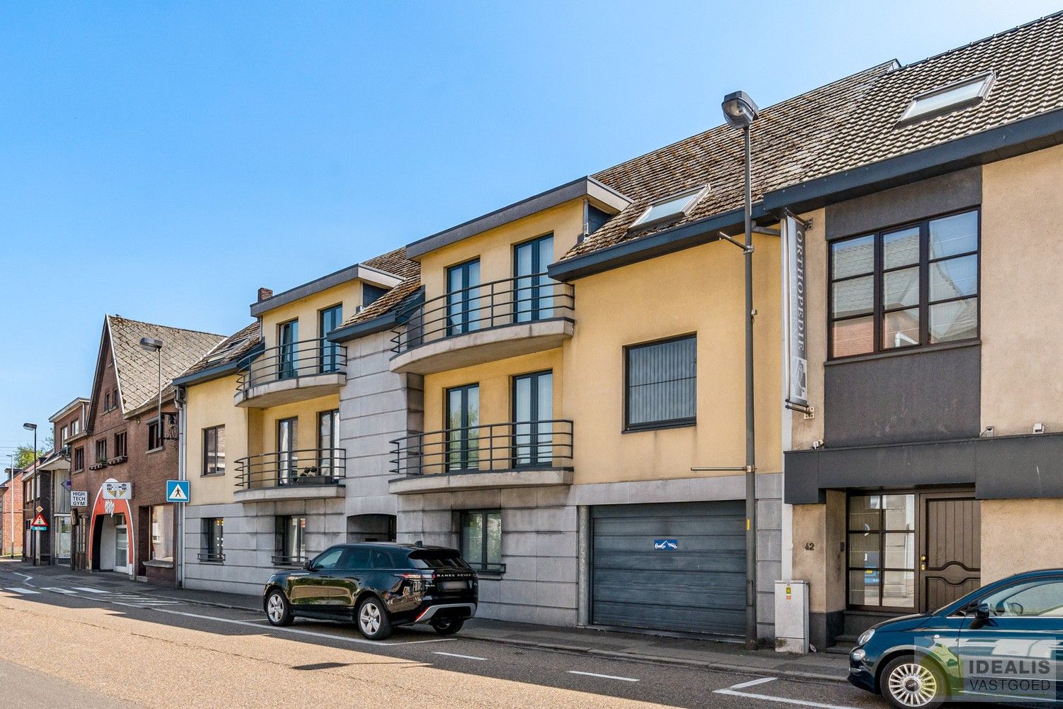 DEALIS VASTGOED – INSTAPKLAAR APPARTEMENT MET 2 SLAAPKAMERS, LICHTRIJKE LEEFRUIMTE, BADKAMER, GOED UITGERUSTE KEUKEN, GARAGEBOX EN AUTOSTAANPLAATS OP EEN UITERST GUNSTIGE LOCATIE AAN DE RAND VAN HET CENTRUM VAN PELT! foto 5