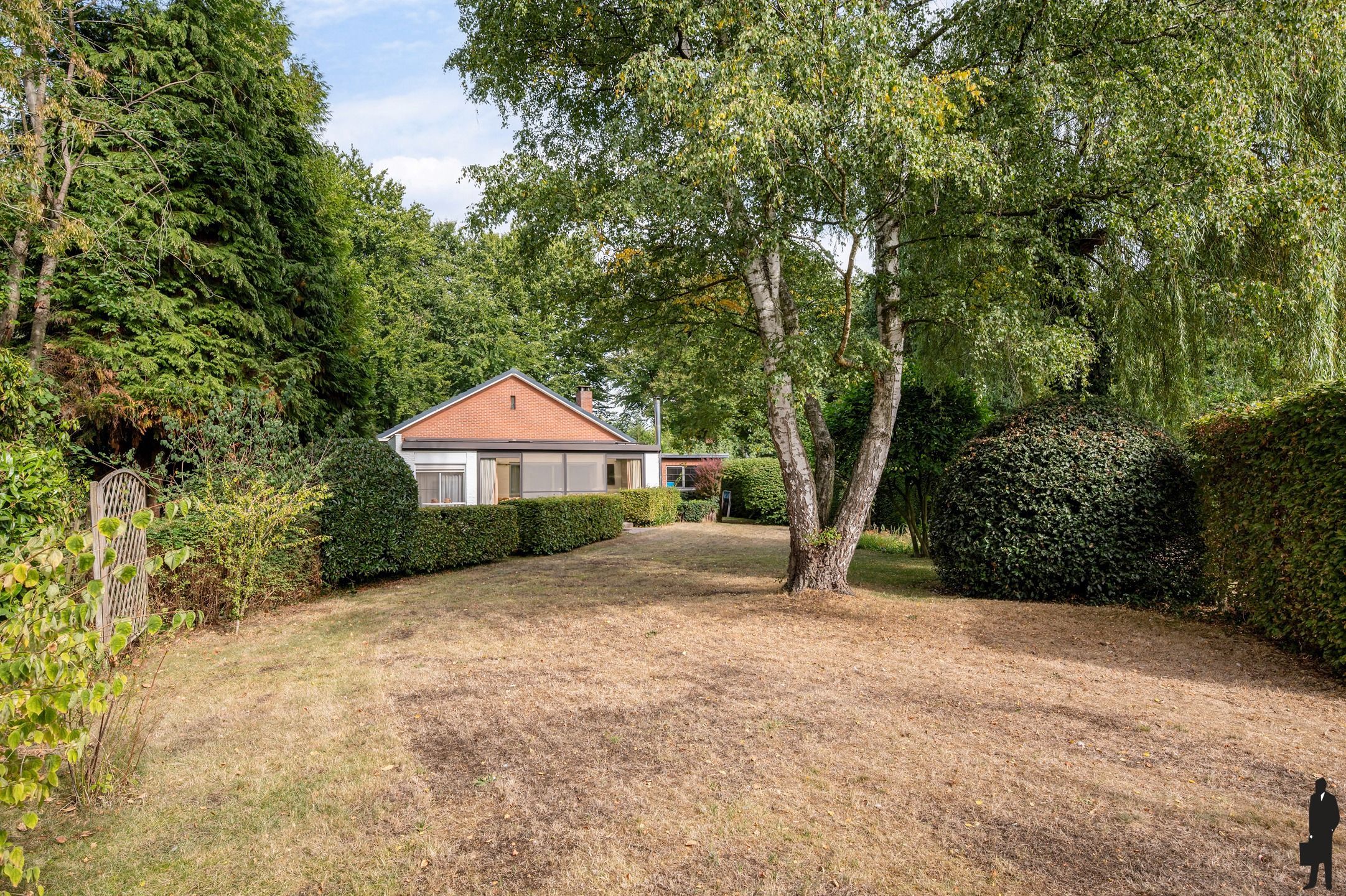 Vrijstaande gelijkvloers woning op prachtig perceel van ca. 1436 m² foto 28