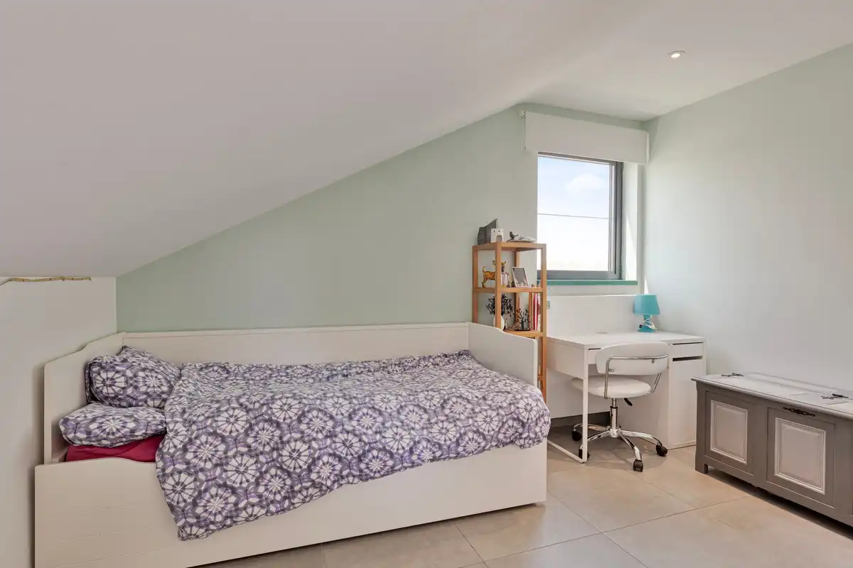 FLEXIBEL DUPLEX APPARTEMENT VAN 183M² MET 5 SLAAPKAMERS MET ZORG- EN WOONOPLOSSING NABIJ CENTRUM TONGEREN. foto 25