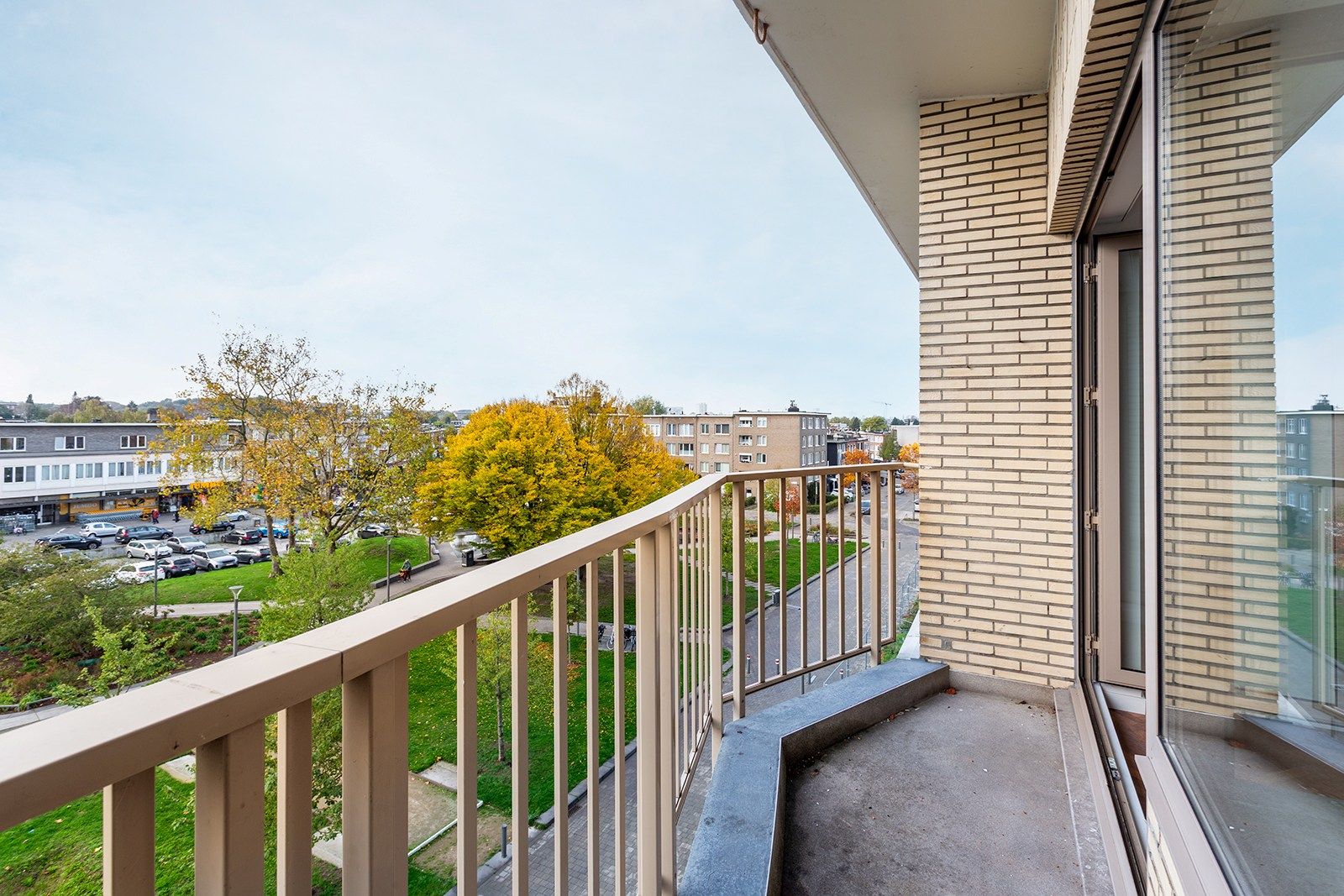 Gerenoveerd instapklaar appartement op gezellige locatie foto 10