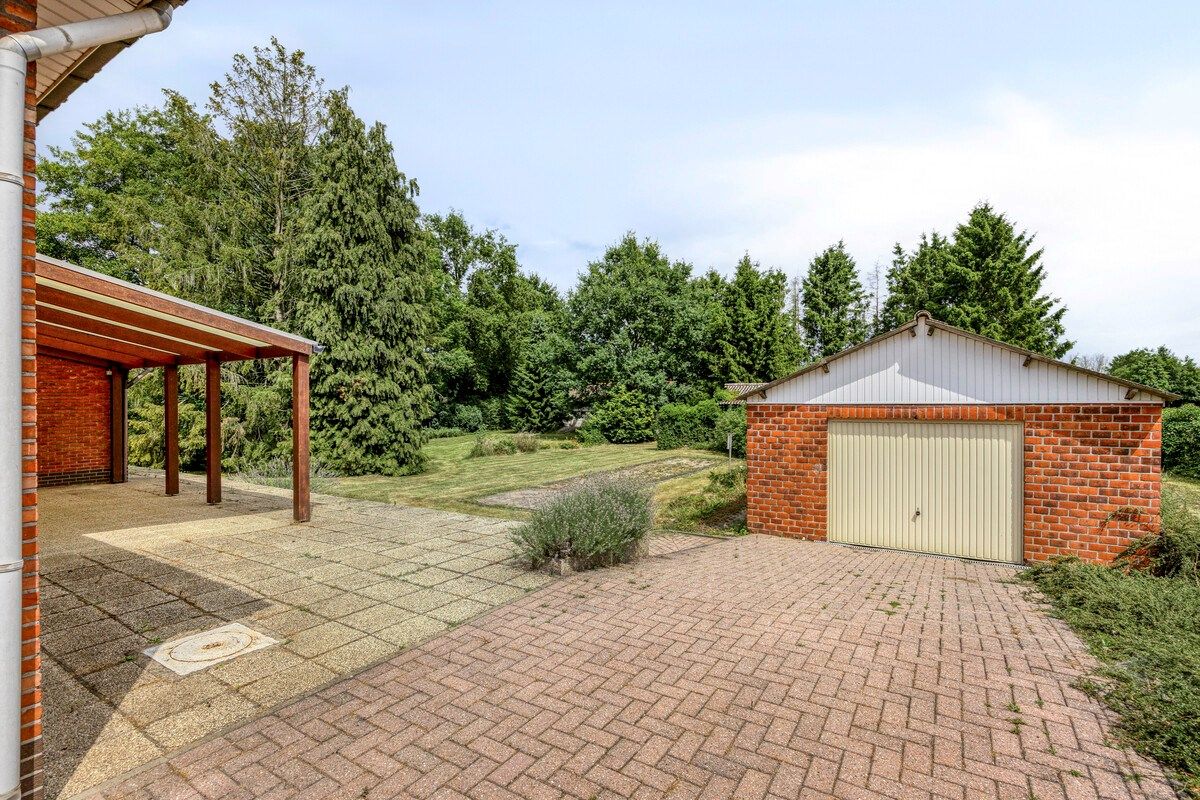 Ruim ingedeelde gelijkvloers woning met 4 slpks en bijgebouw/stal op 32 are foto 25