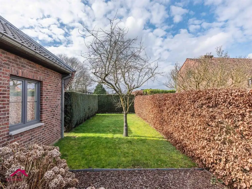 Gezellige vrijstaande woning, volledig onderkelderd foto 3