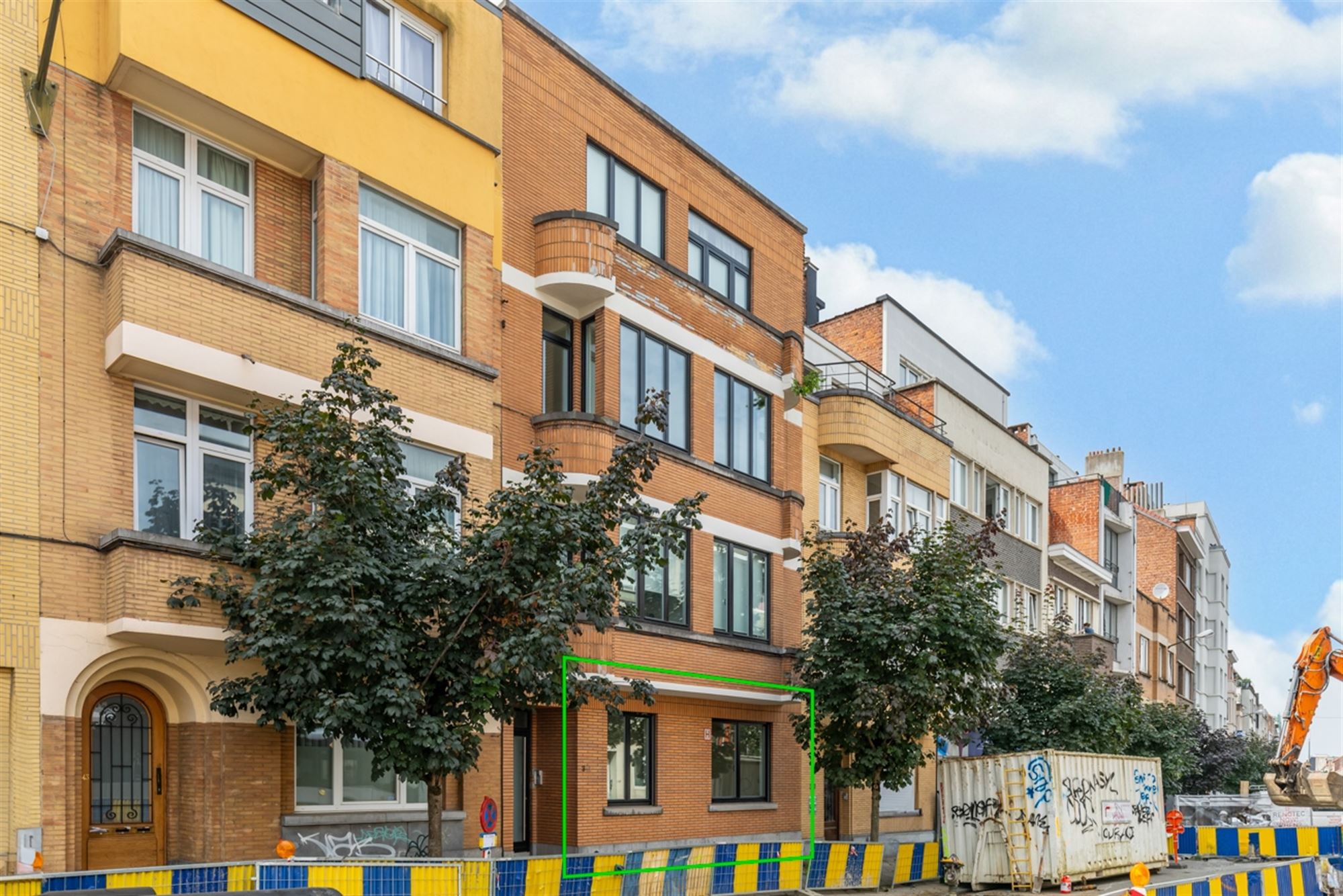 Gelijkvloers appartement met 3 slaapkamers en terras te Elsene (Brussel) foto 2