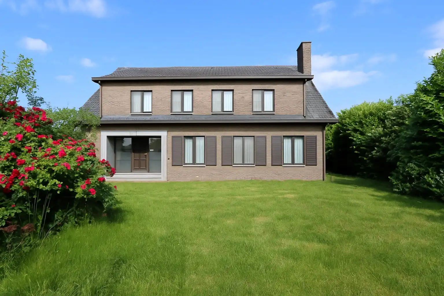 Ruime gezinswoning met studio foto 25