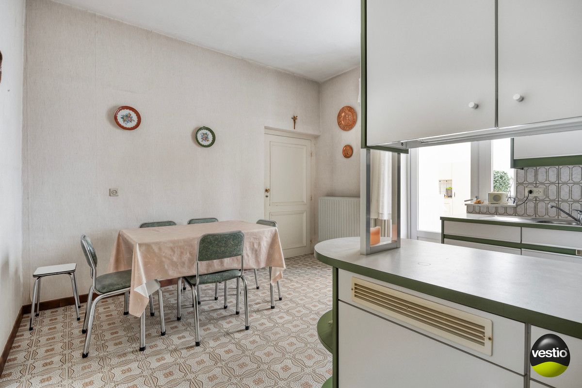 RUSTIG GELEGEN KARAKTERVOLLE AUTHENTIEKE WONING OP 6A85CA TE LAUW. foto 10