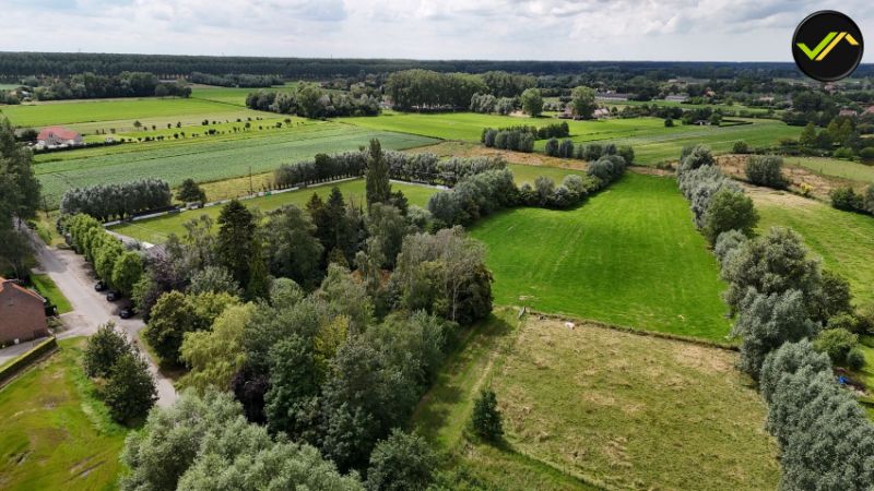 Te koop: Uniek Landelijk Perceel met Te Renoveren Hoeve, Vergunde Schuren en Nieuwbouwmogelijkheid tot 1.000 m³ – Ideaal voor Paardenliefhebbers foto 3
