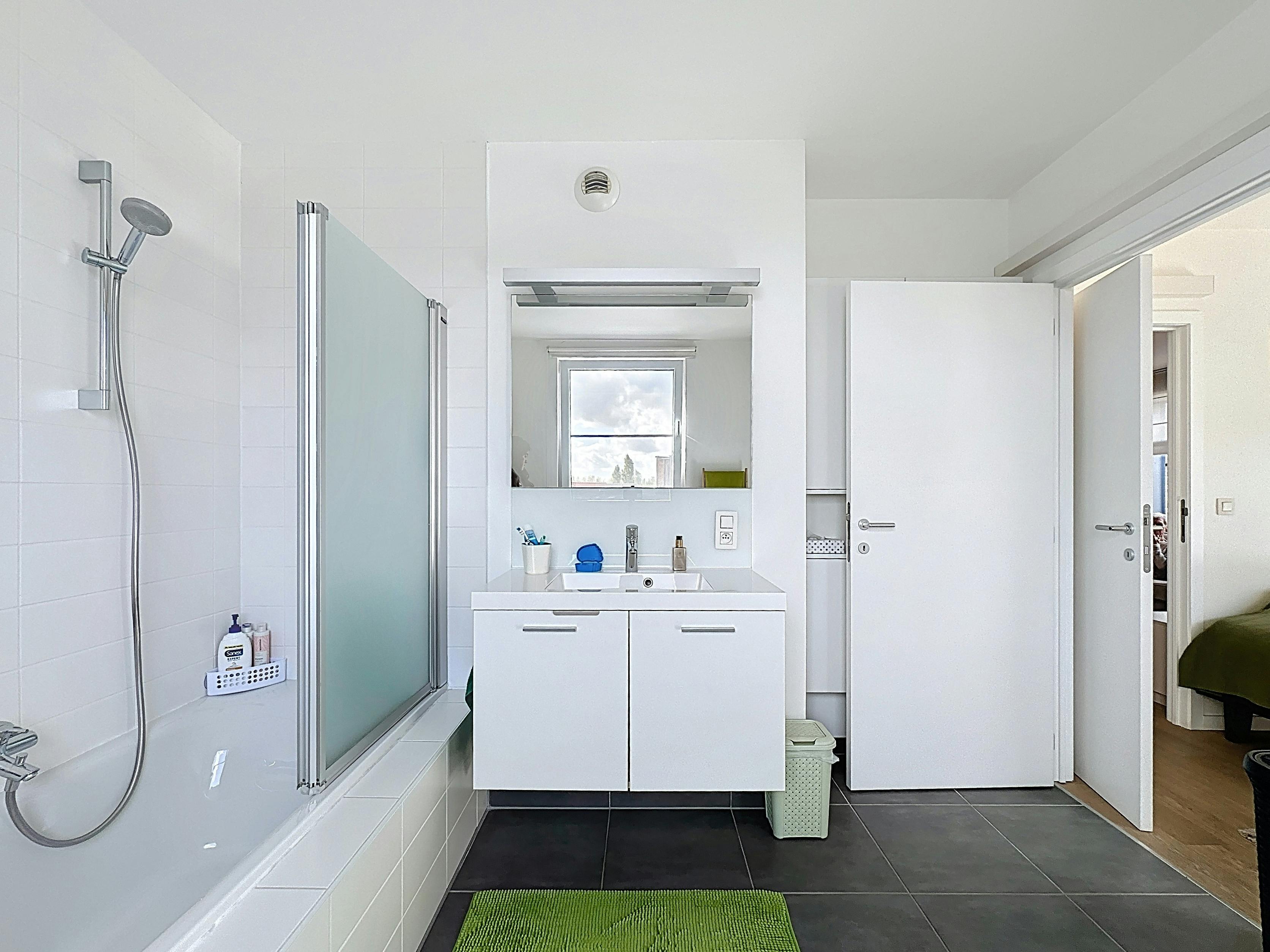 Modern appartement met 1 slaapkamer te huur in Boom foto 8