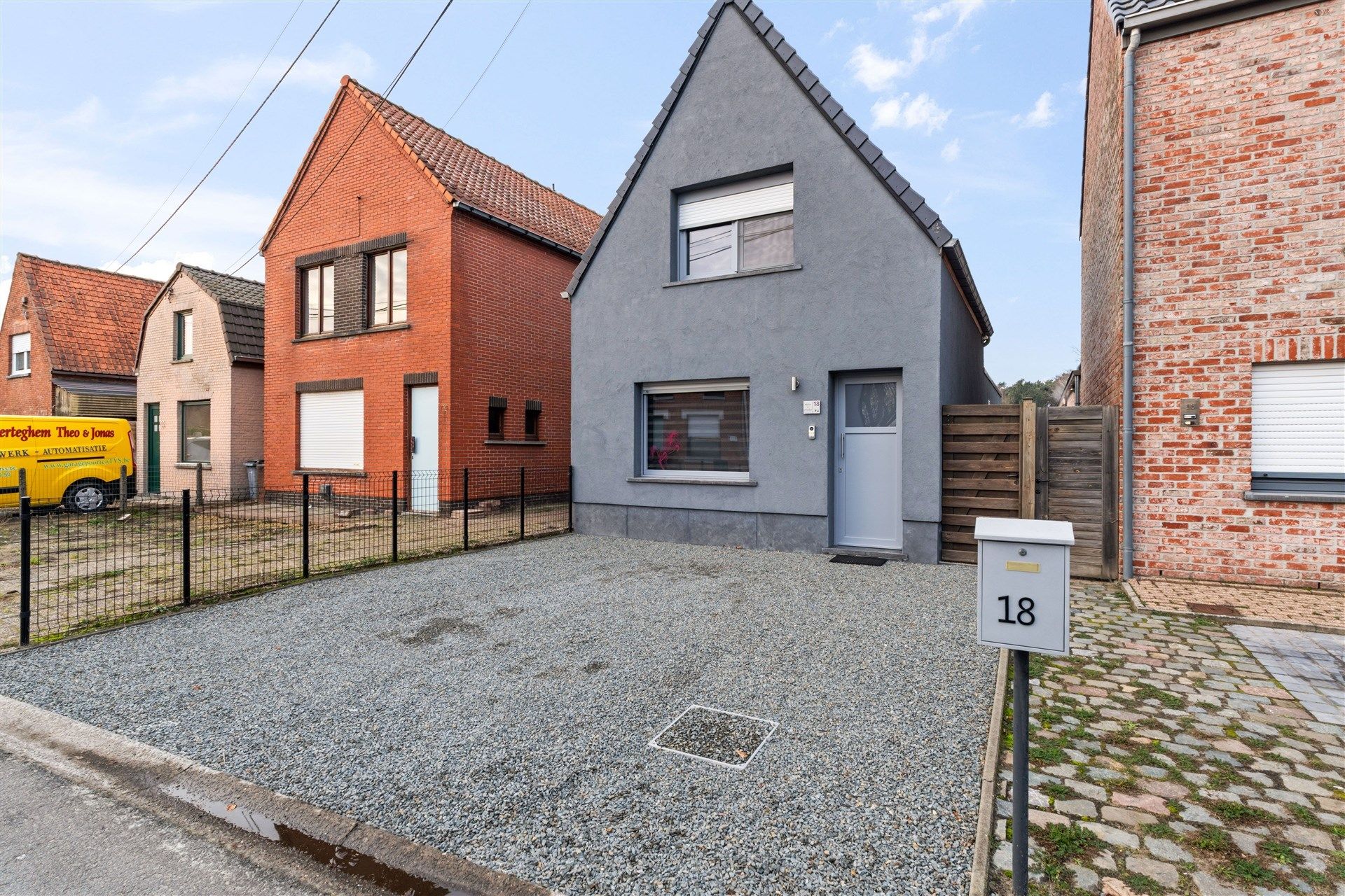 Toffe gerenoveerde open bebouwing foto {{pictureIndex}}