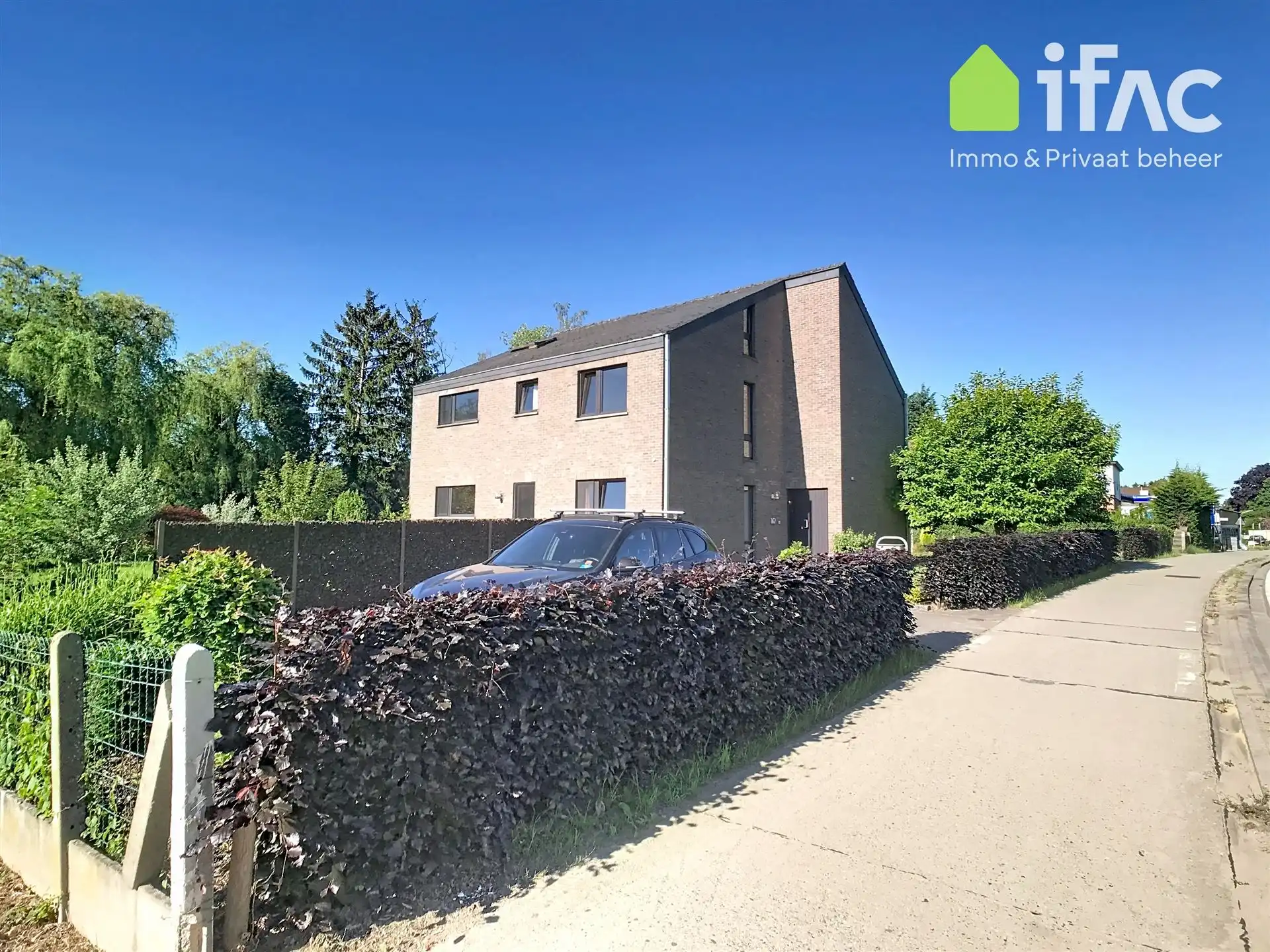 Villa met 3 slpk., bureau en groot perceel foto 34