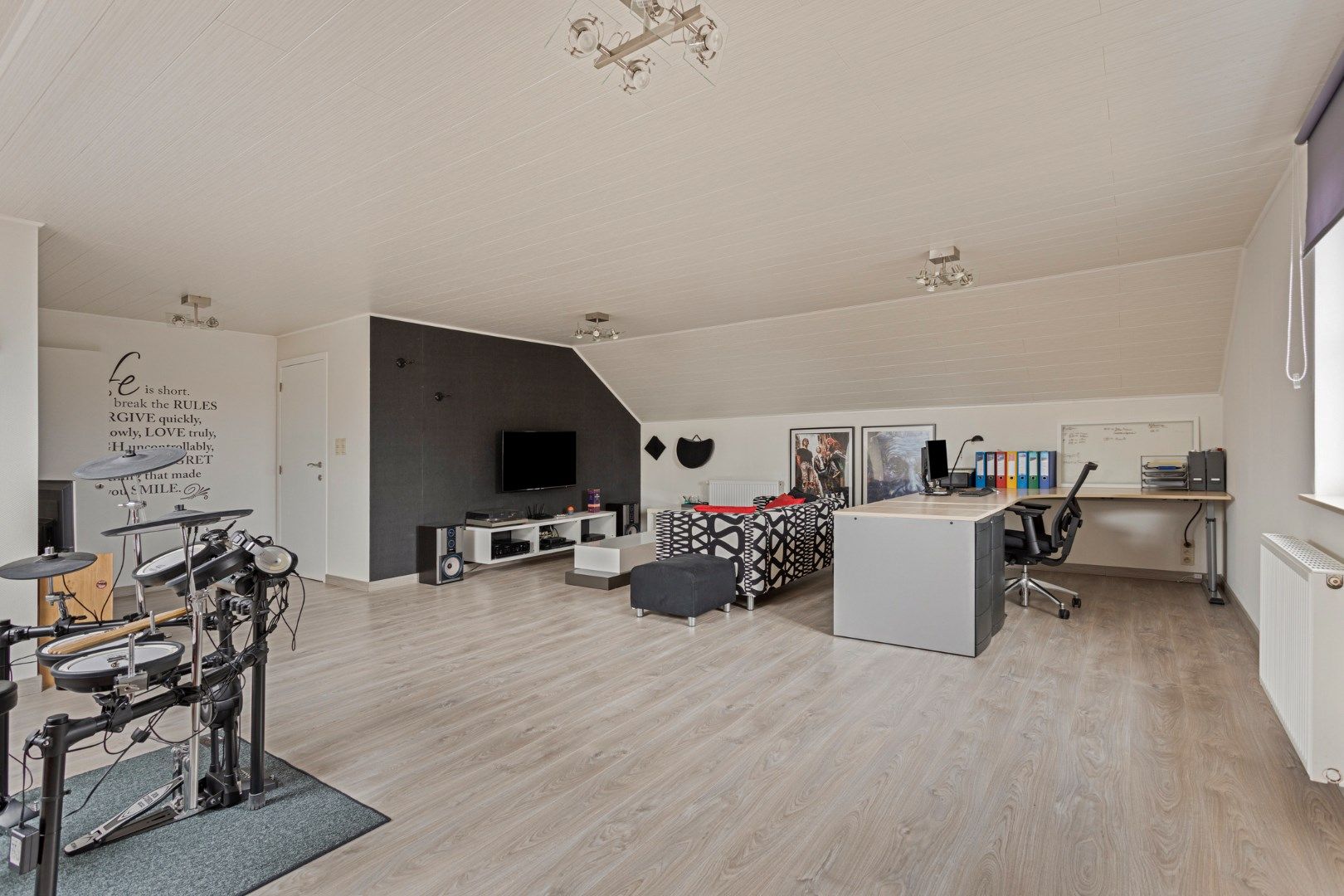 Prachtige ruime woning in stadsrand - Energielabel A foto 23