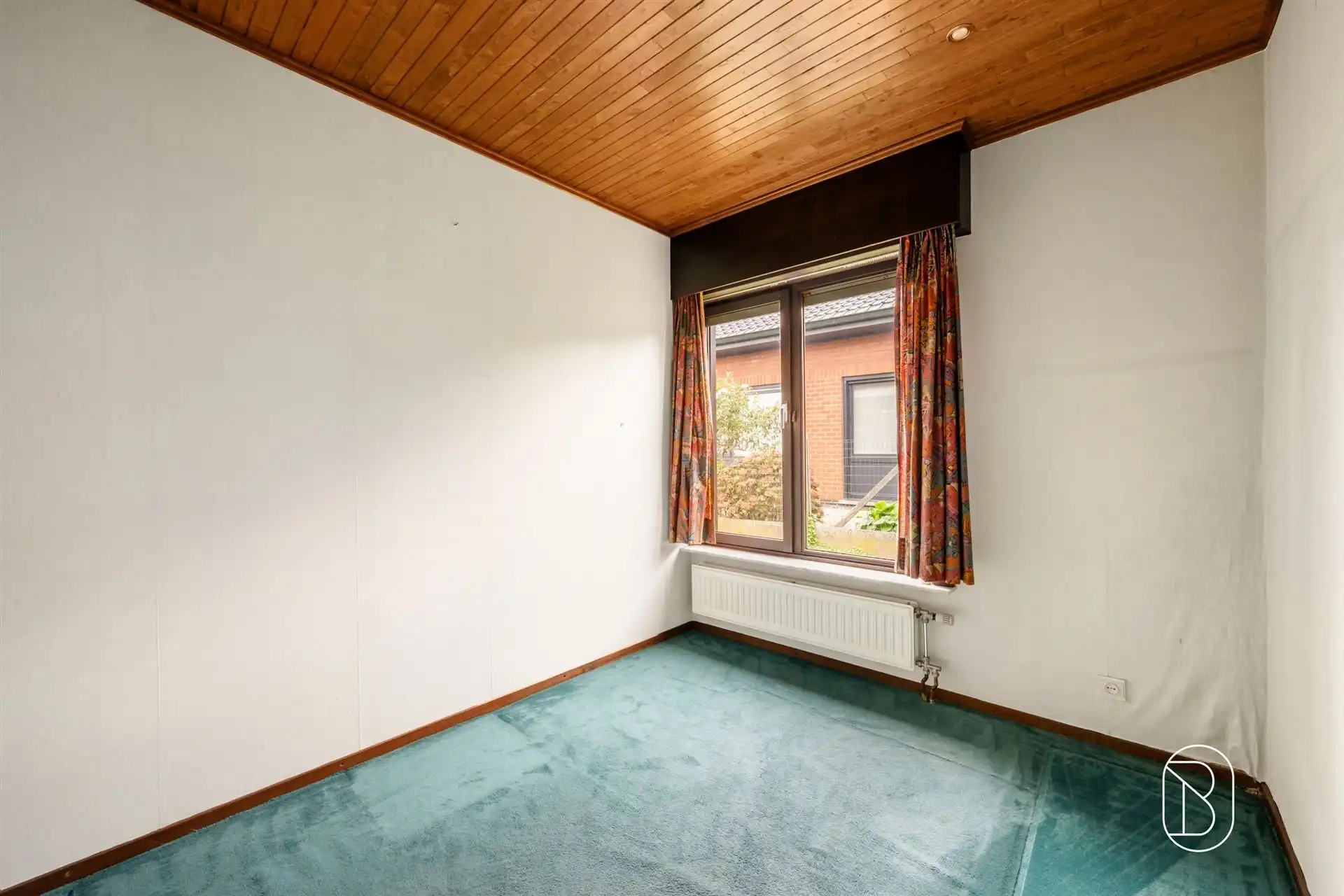 Bungalow met 3 slk, garage en tuin op rustige ligging! foto 12