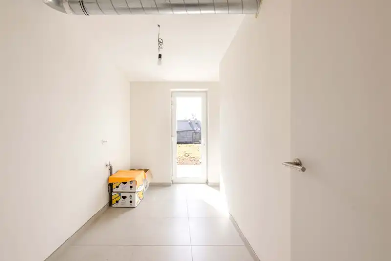 Prachtige, verrassend ruime nieuwbouwwoning met 3 slaapkamers én inpandige garage te koop in Dentergem! foto 13