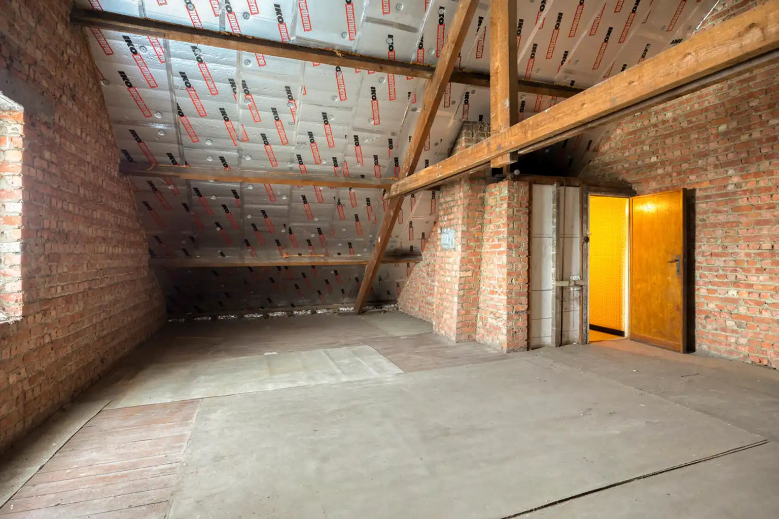 Ruime 3-gevelwoning met 3 slaapkamers en tuin foto 24