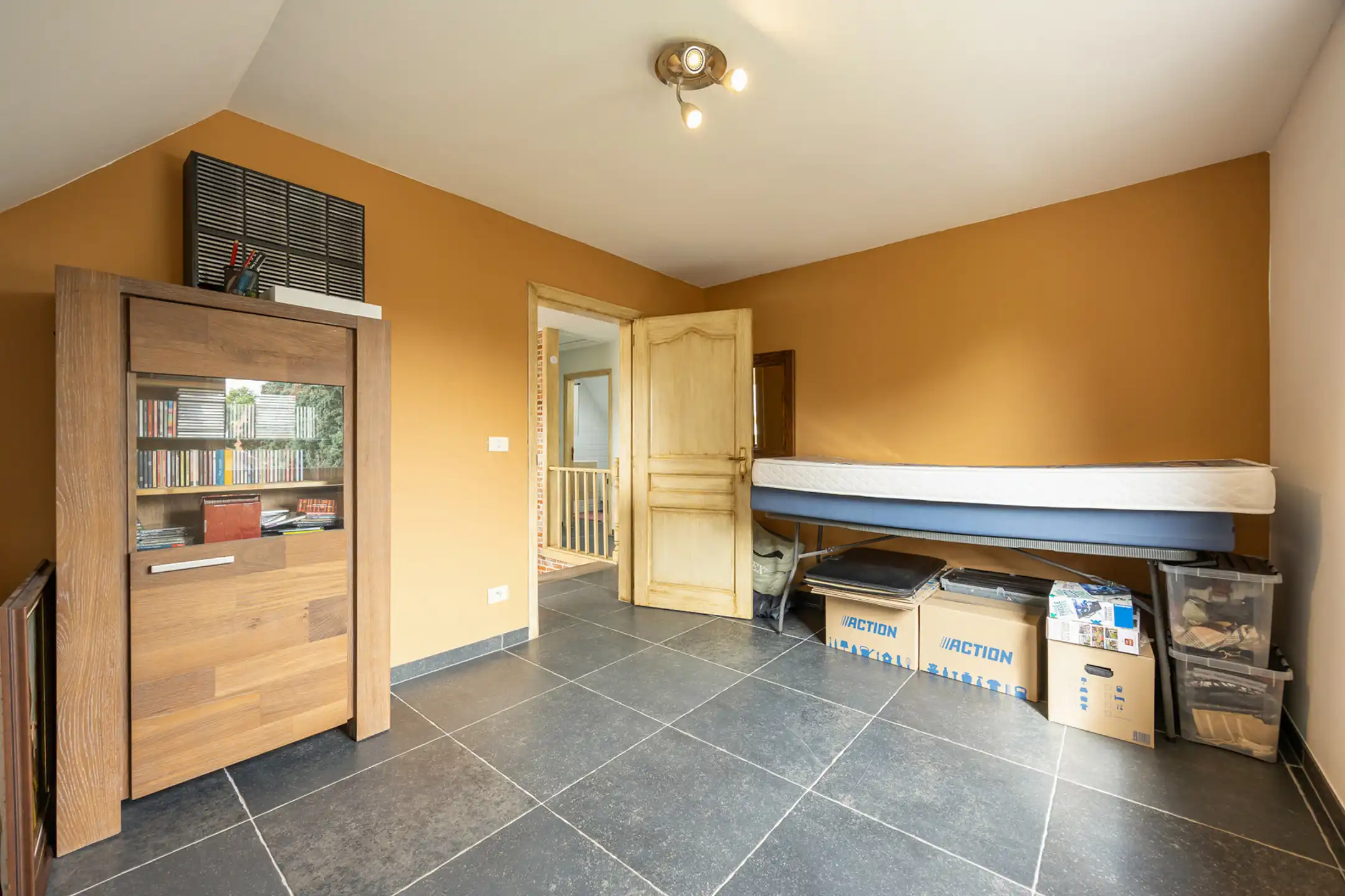 Instapklare woning met 4 slaapkamers op 865 m² foto 22