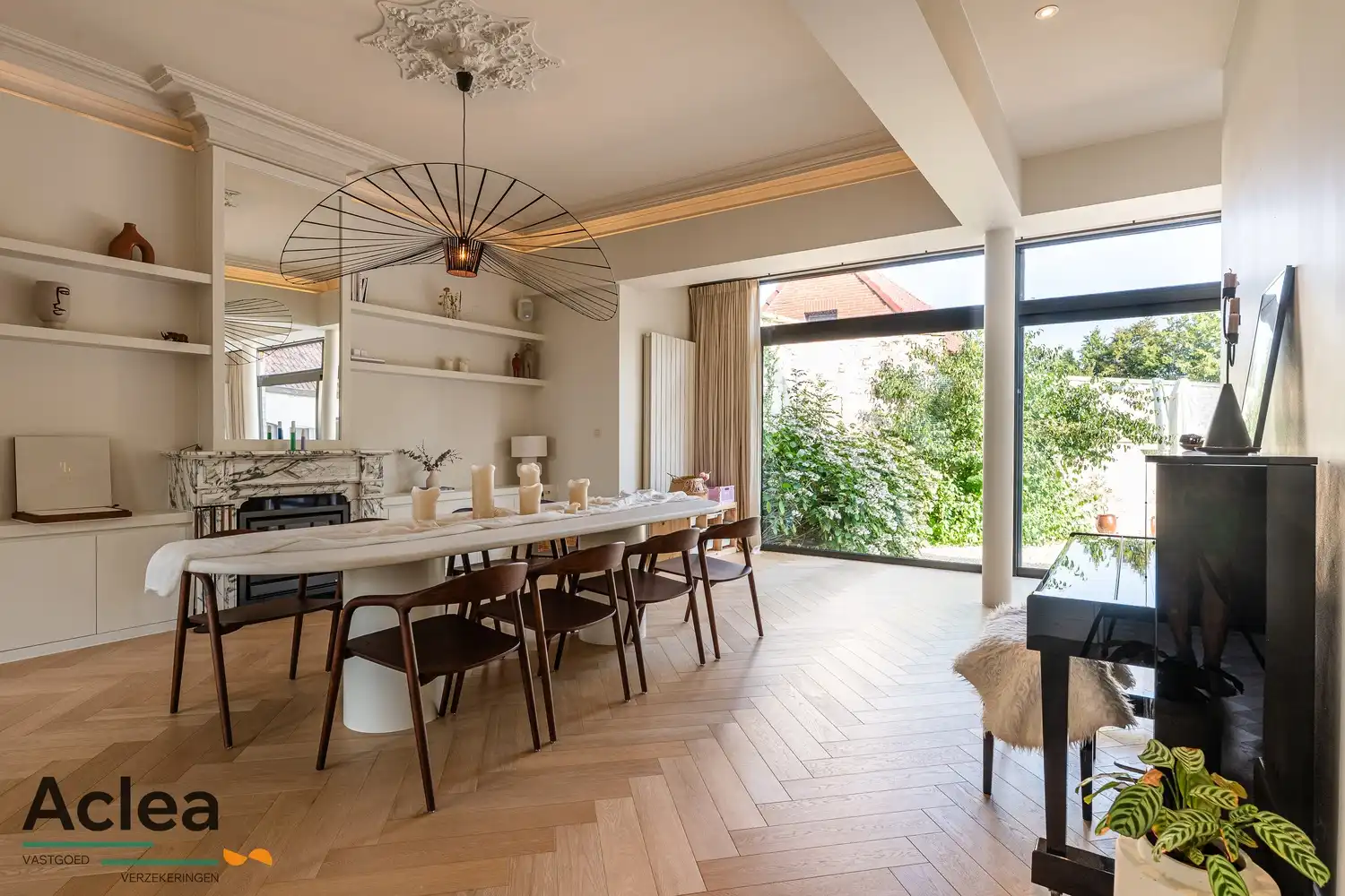 Statige herenwoning met authentieke grandeur aan het Plein in Kaprijke foto 2