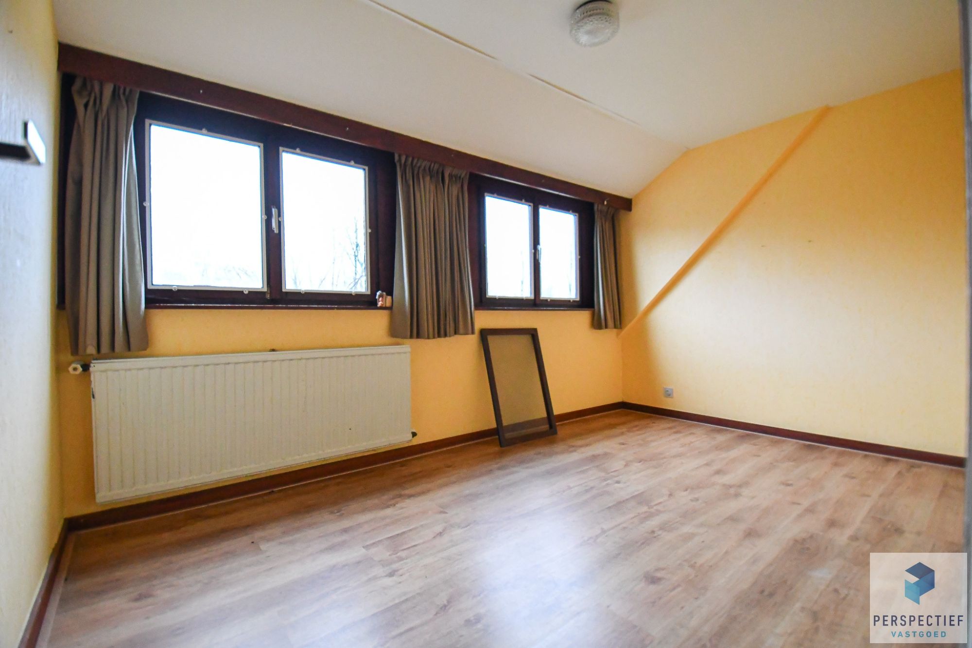 Te renoveren GOED GELEGEN woning met bijhuis op een perceel van 2034 m² met landelijke uitzichten foto 17