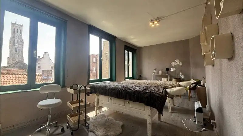 Overname instapklaar Beauty Salon - Hairstyling, Nagelstudio en Massage in Brugge foto 7