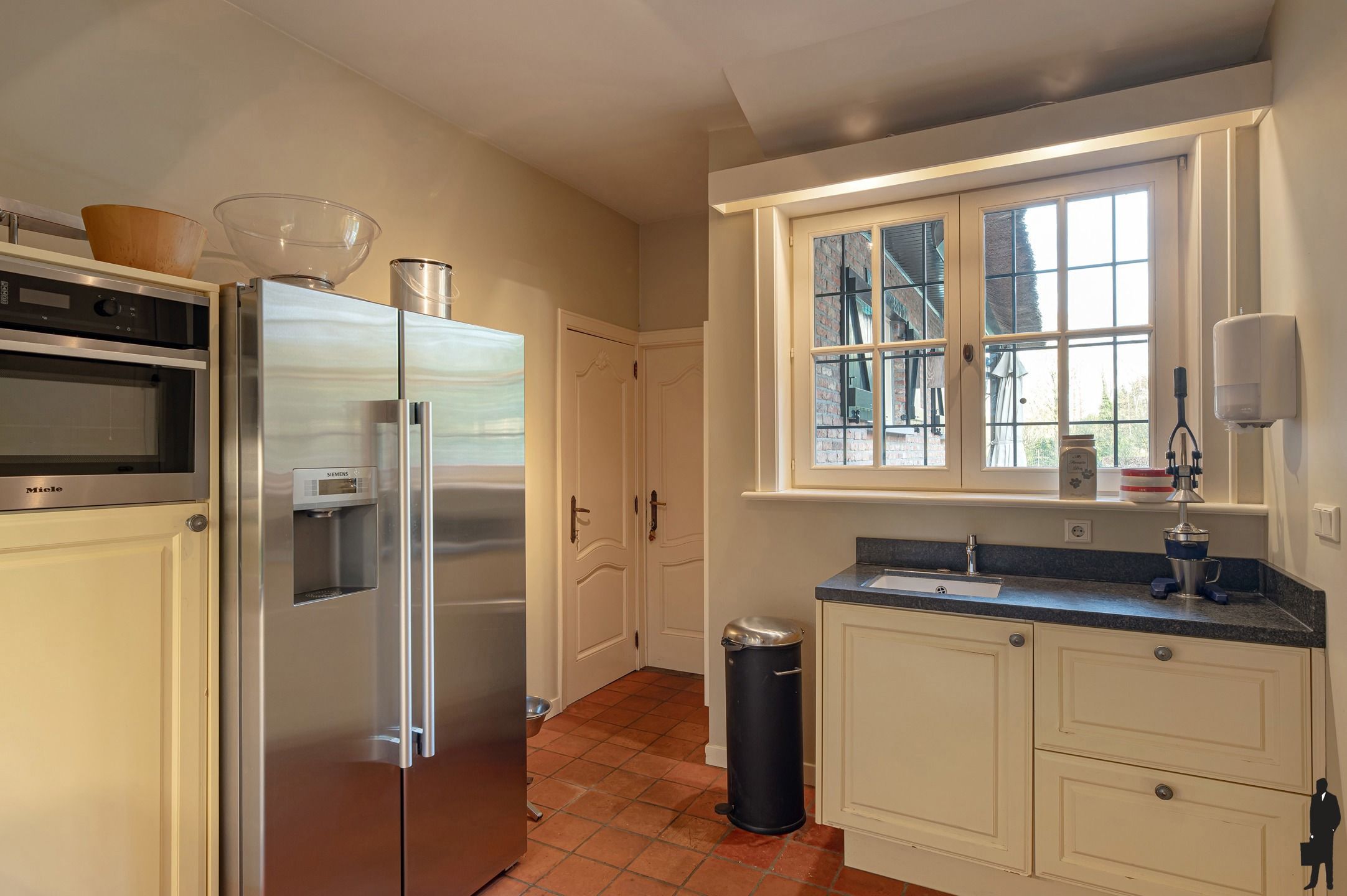 Een parel in een rustige, groene omgeving te Essen met 6 slaapkamers, buitenzwembad en sauna foto 8