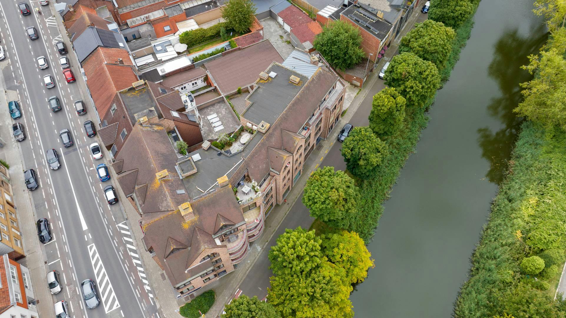 Appartement aan het water te koop met 2 slaapkamers en garage!  foto 7