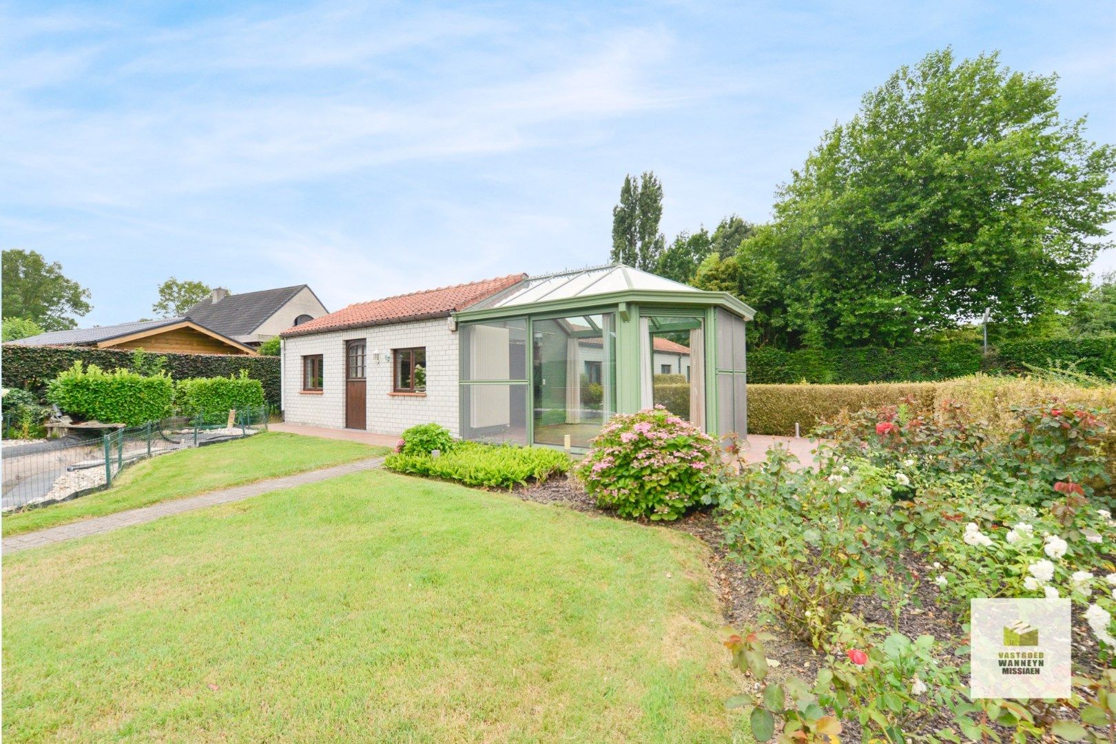 Uitbreidbare gelijkvloerse woning met grote garage op 1303m2 foto 2