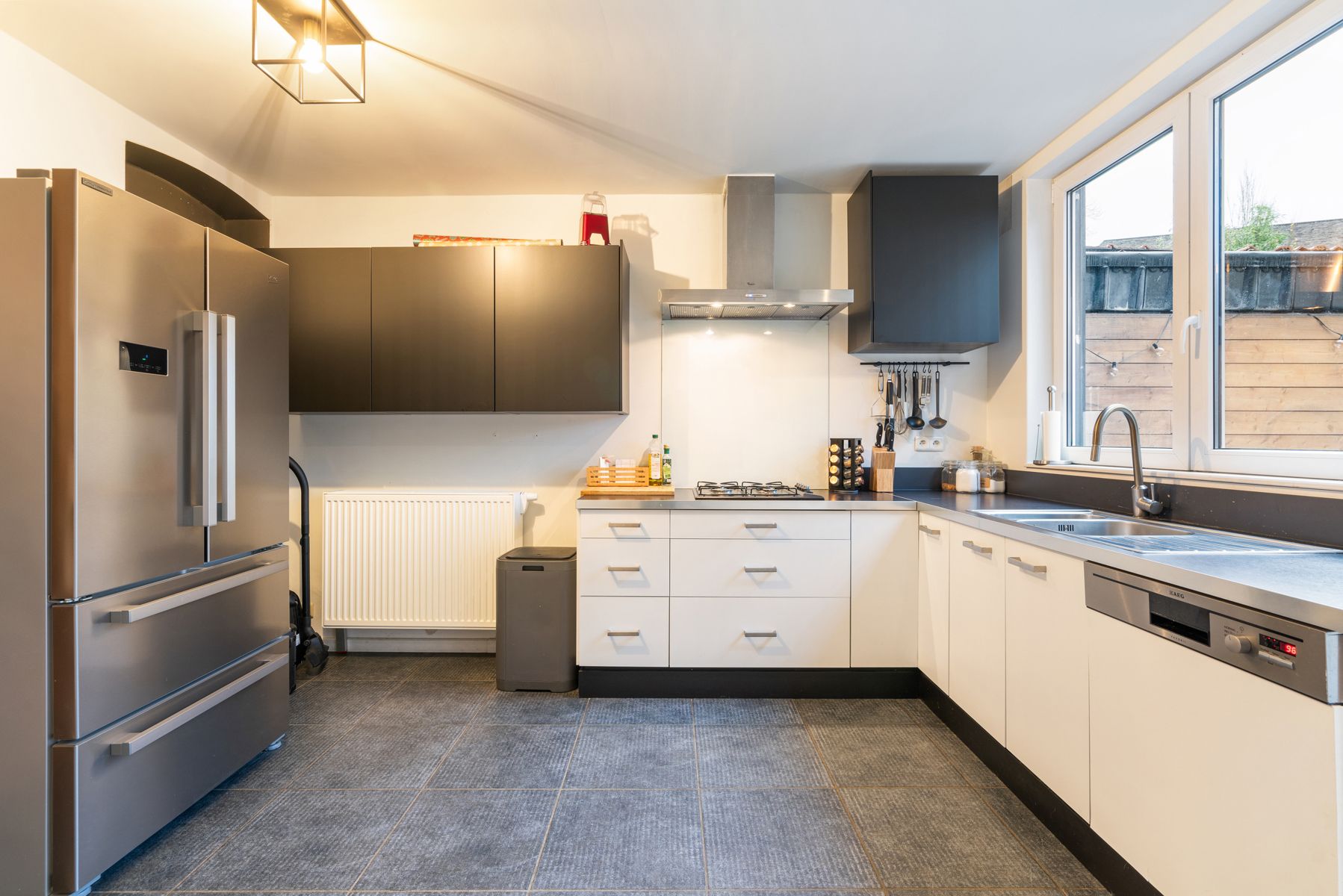 Instapklare woning met twee slaapkamers te Erembodegem! foto 6