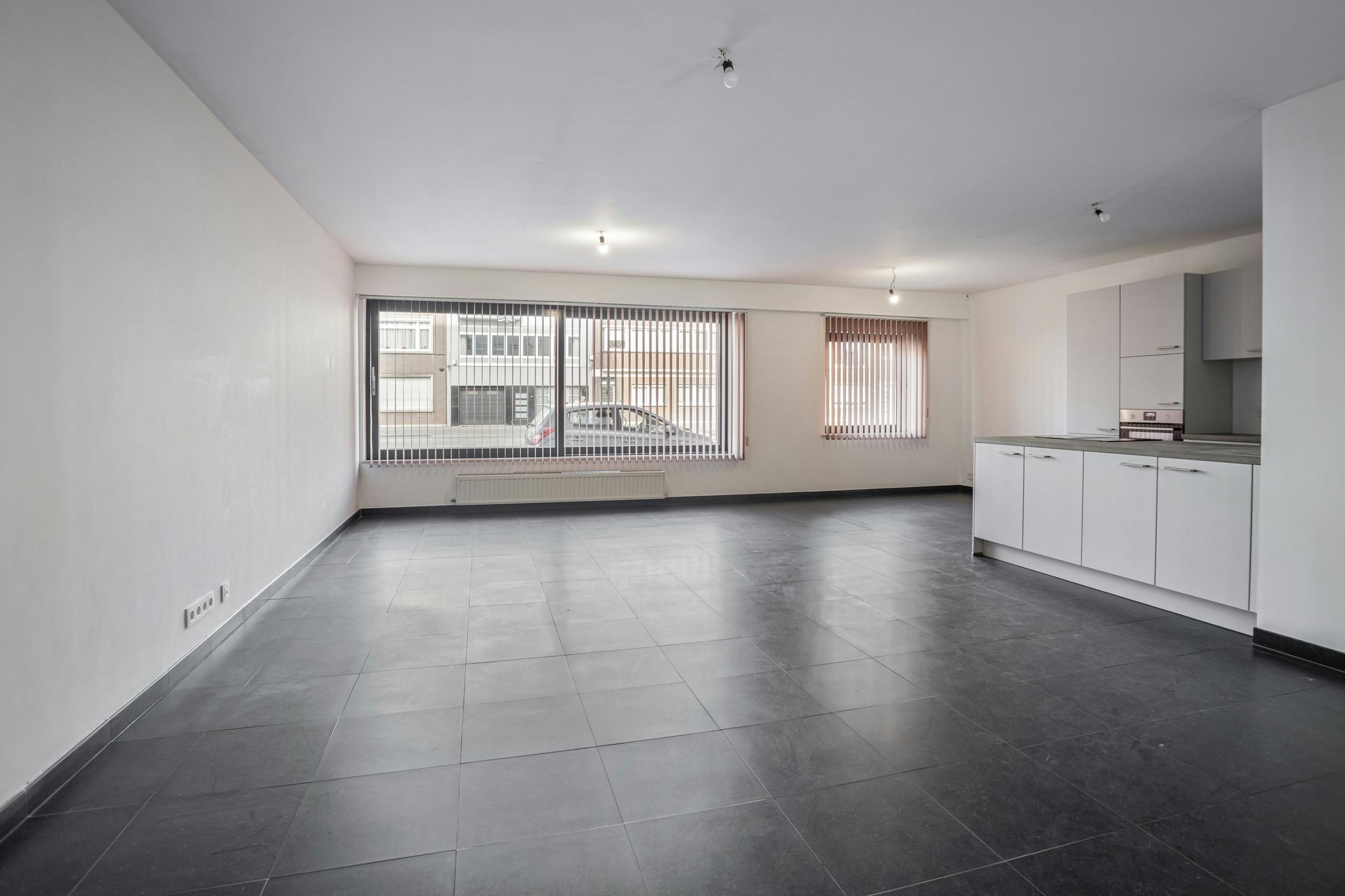 Gerenoveerd appartement met 3 slaapkamers in Boom foto 2