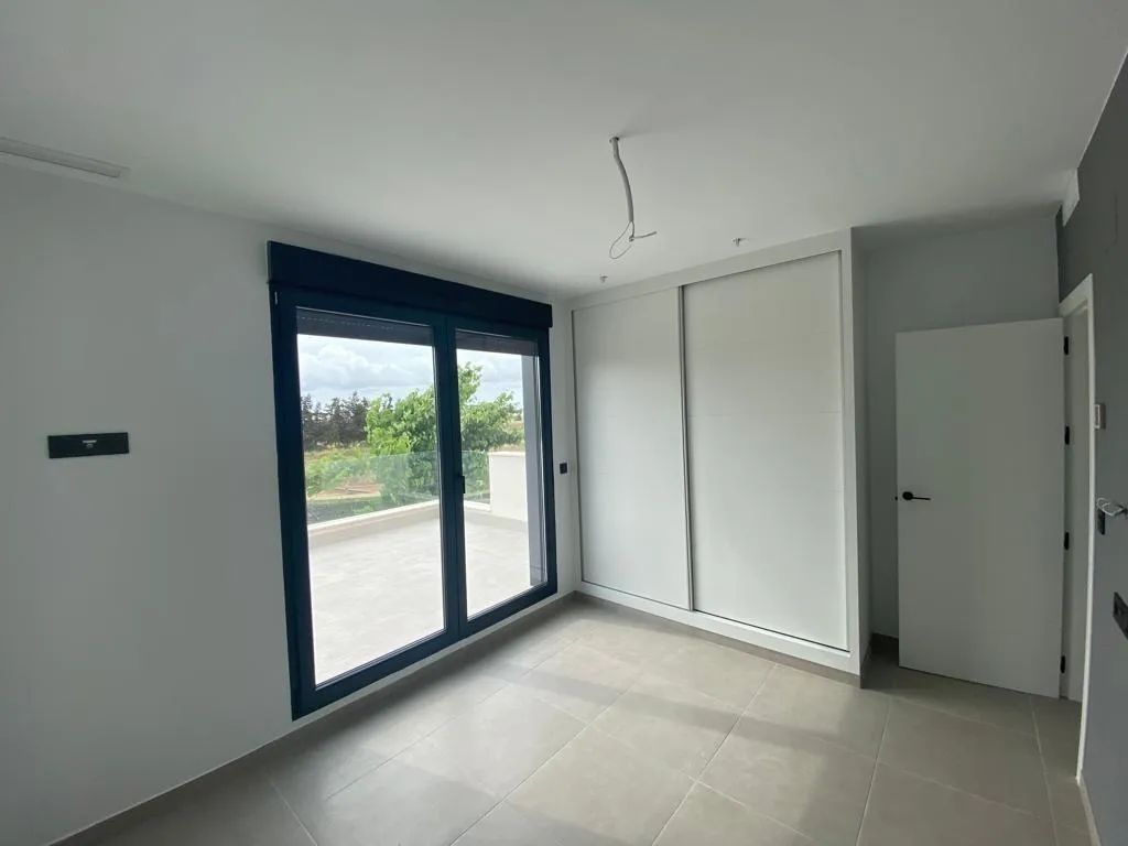Zorgeloos genieten onder de zon: moderne villa’s met privézwembad op wandelafstand van de zee in Los Alcázares foto 7