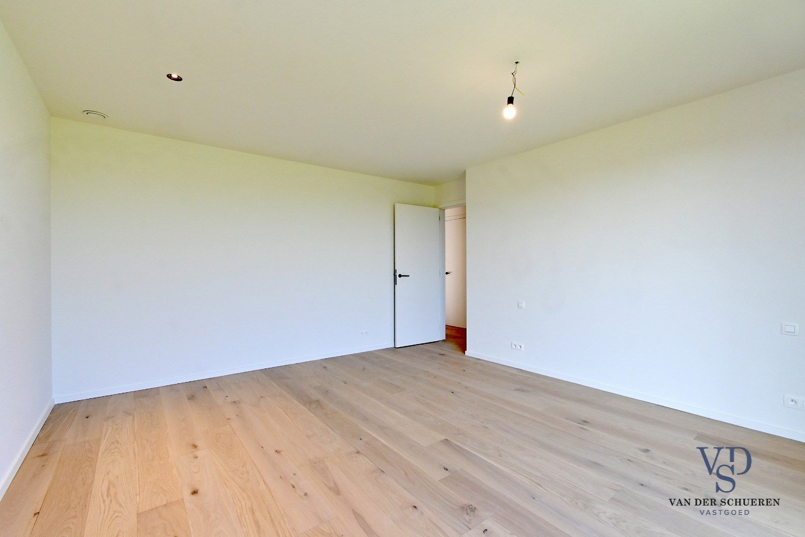 Half open bebouwing met afzonderlijke garage foto 23