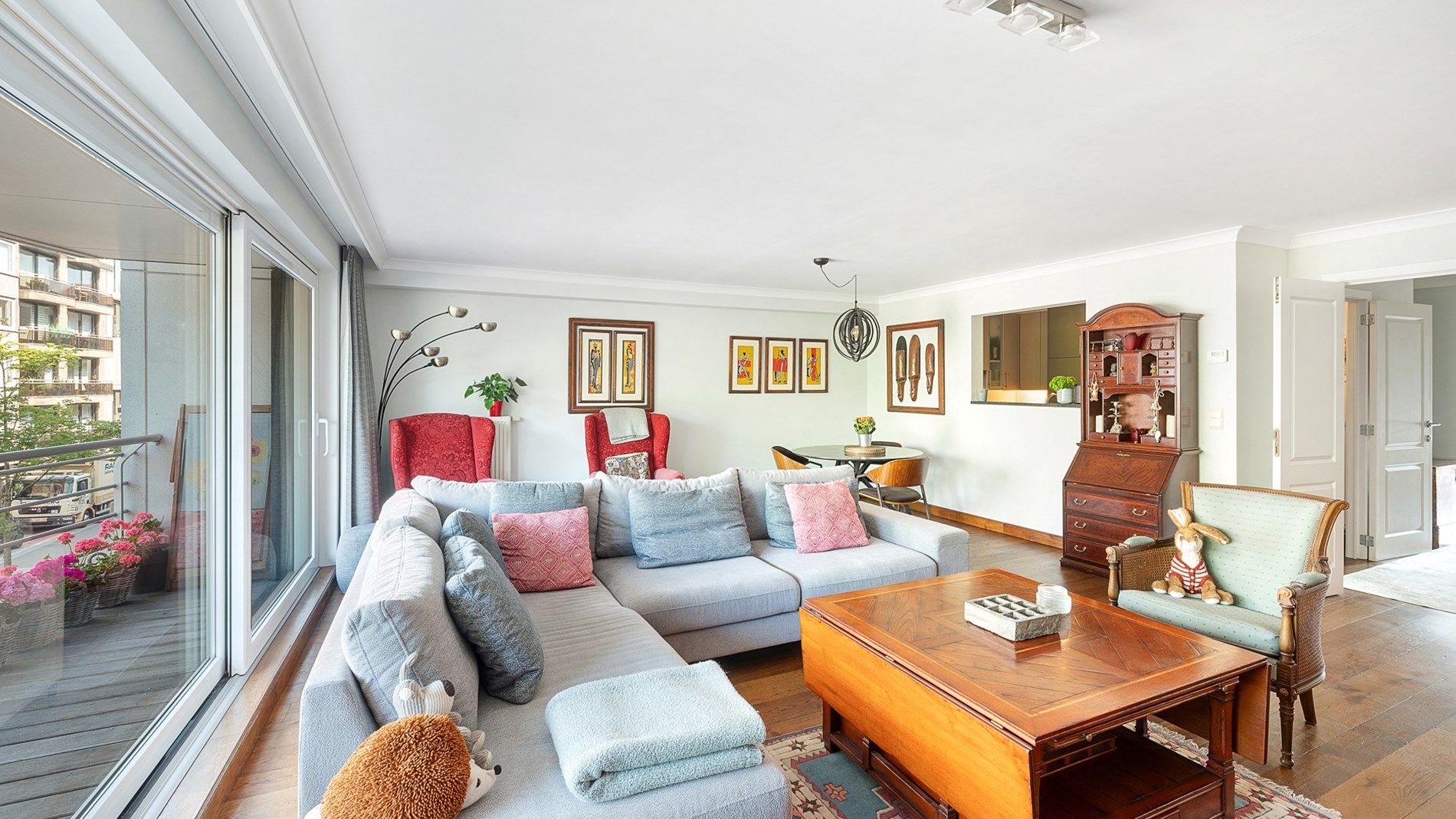 Ruim en stijlvol appartement met open zicht in centrum Knokke foto 4