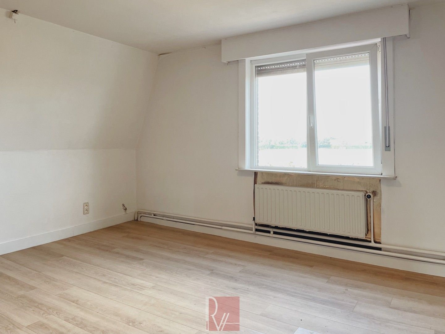 Landelijk gelegen woning met 5 slaapkamers te Meulebeke foto 7