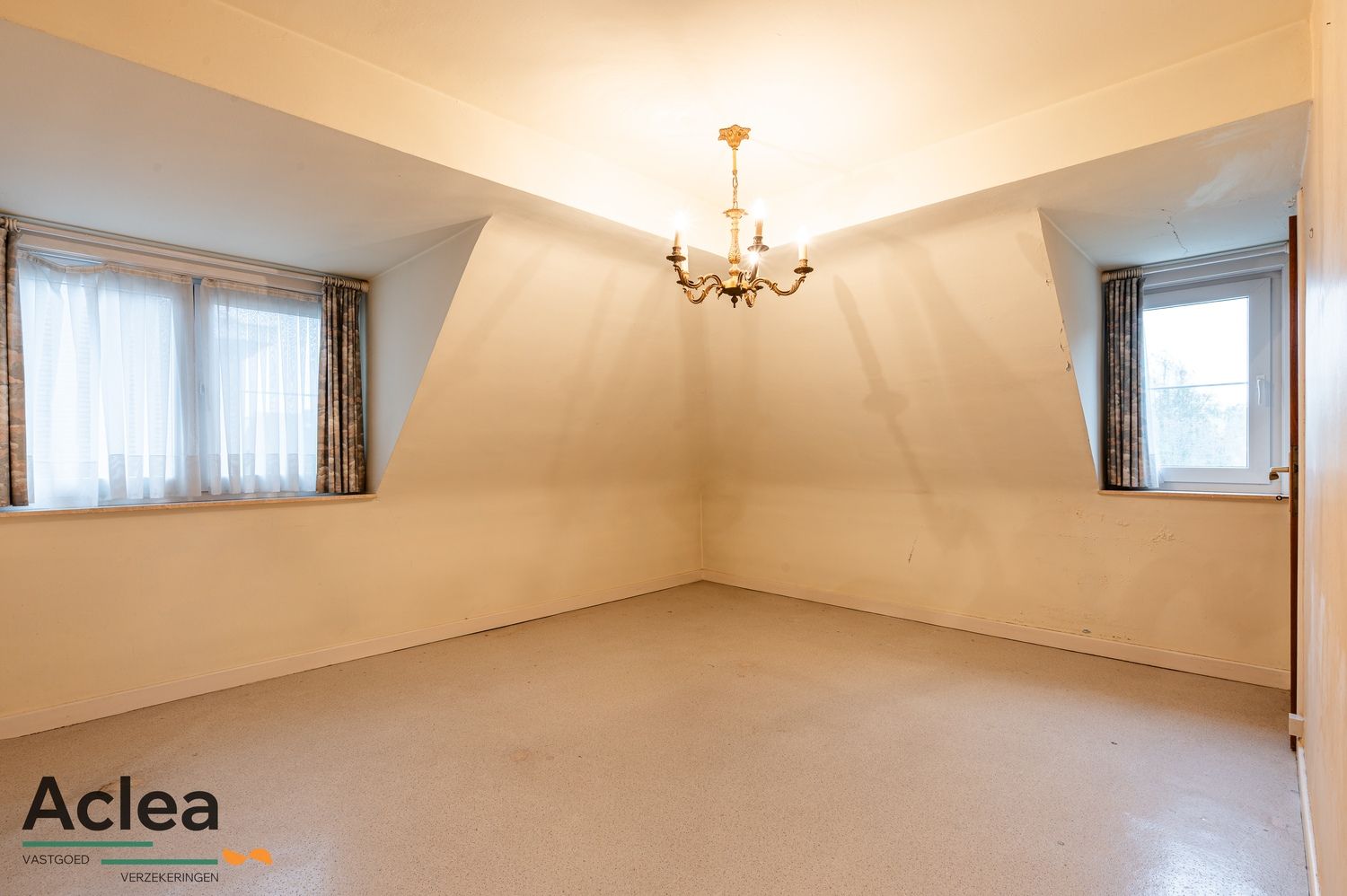 Karaktervolle vrijstaande woning op een goede locatie in Kaprijke foto 26