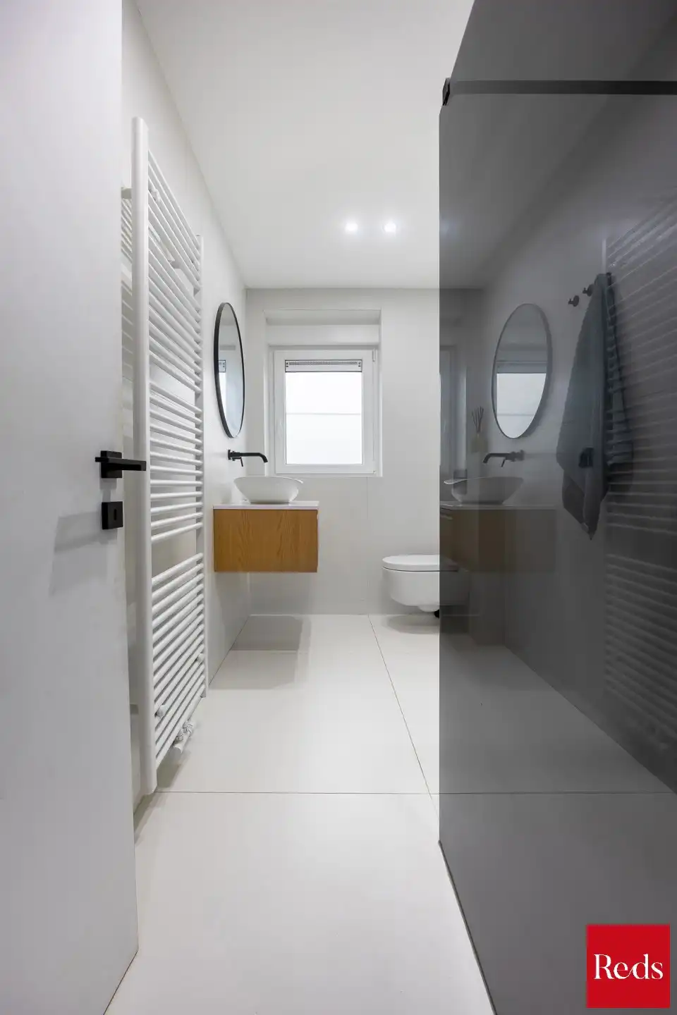 Volledig gerenoveerde woning in het hart van Wijnegem foto 14