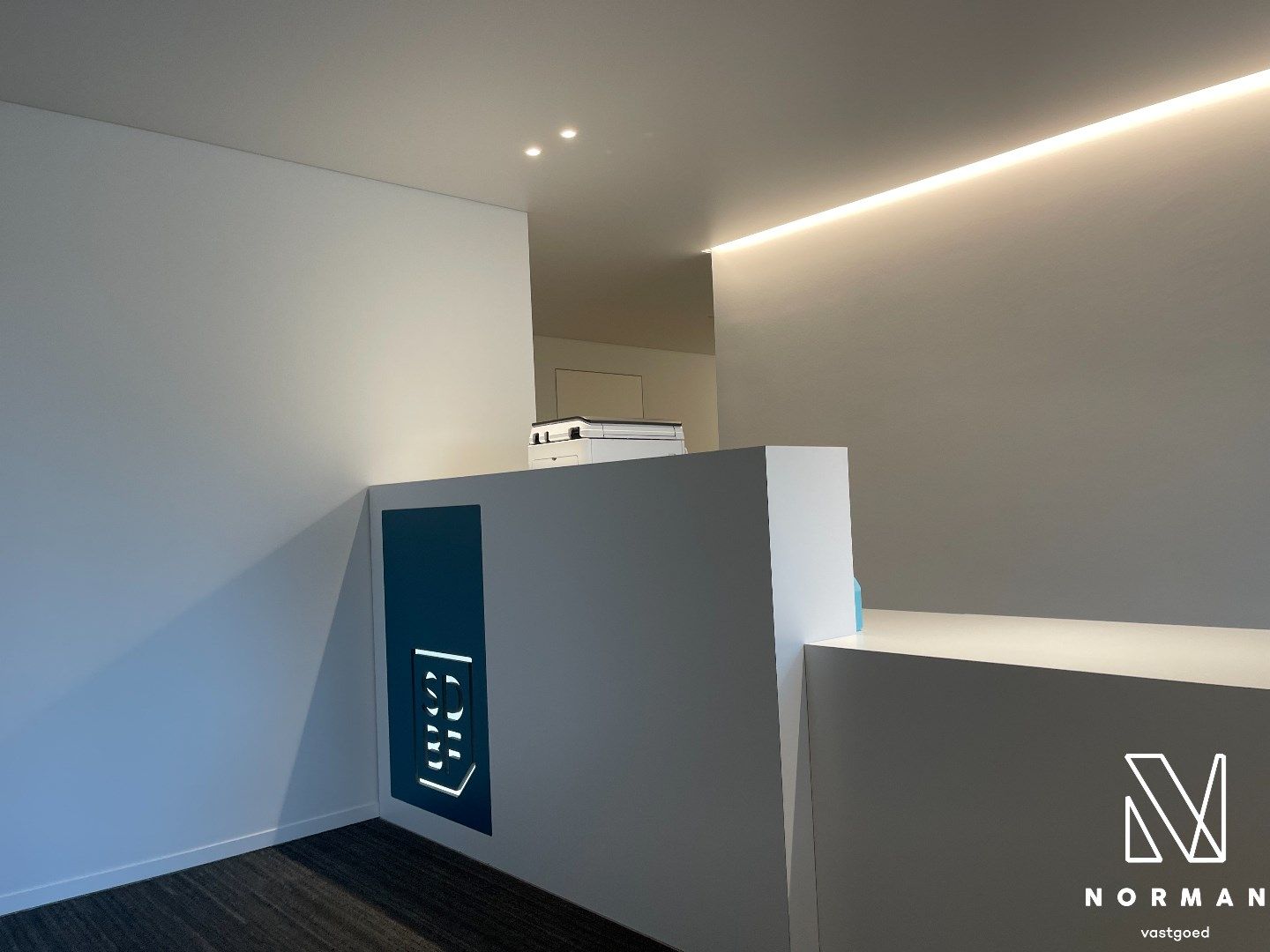 Te huur: Modern en volledig ingericht kantoor – 233 m² in Kuurne foto 6