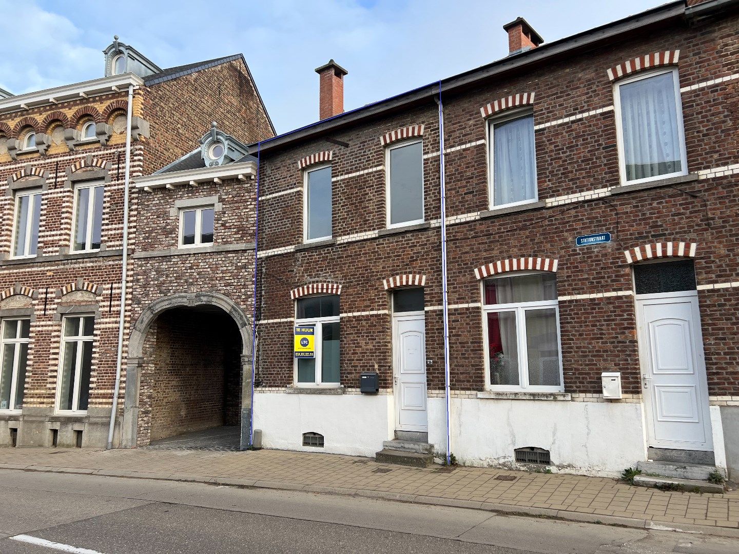 Instapklare woning met 3 slpks, tuin en terras in het gezellige Hoegaarden foto {{pictureIndex}}