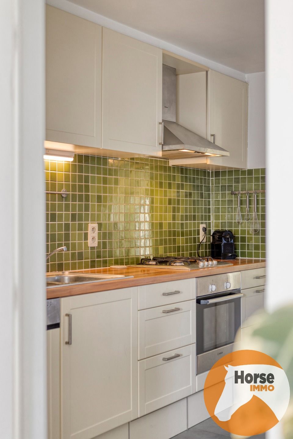 BURST - Instapklare woning met bijgebouw en ruime tuin/weide foto 9
