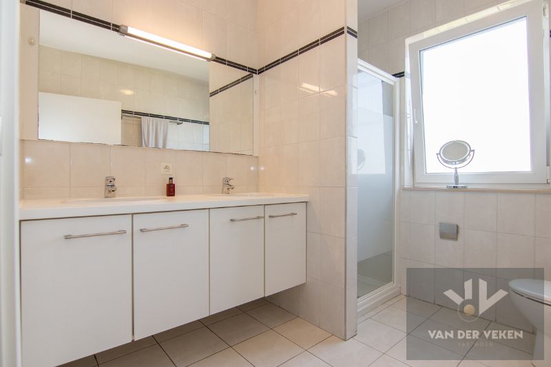 Mooi ingericht appartement op toplocatie in Hasselt foto 19