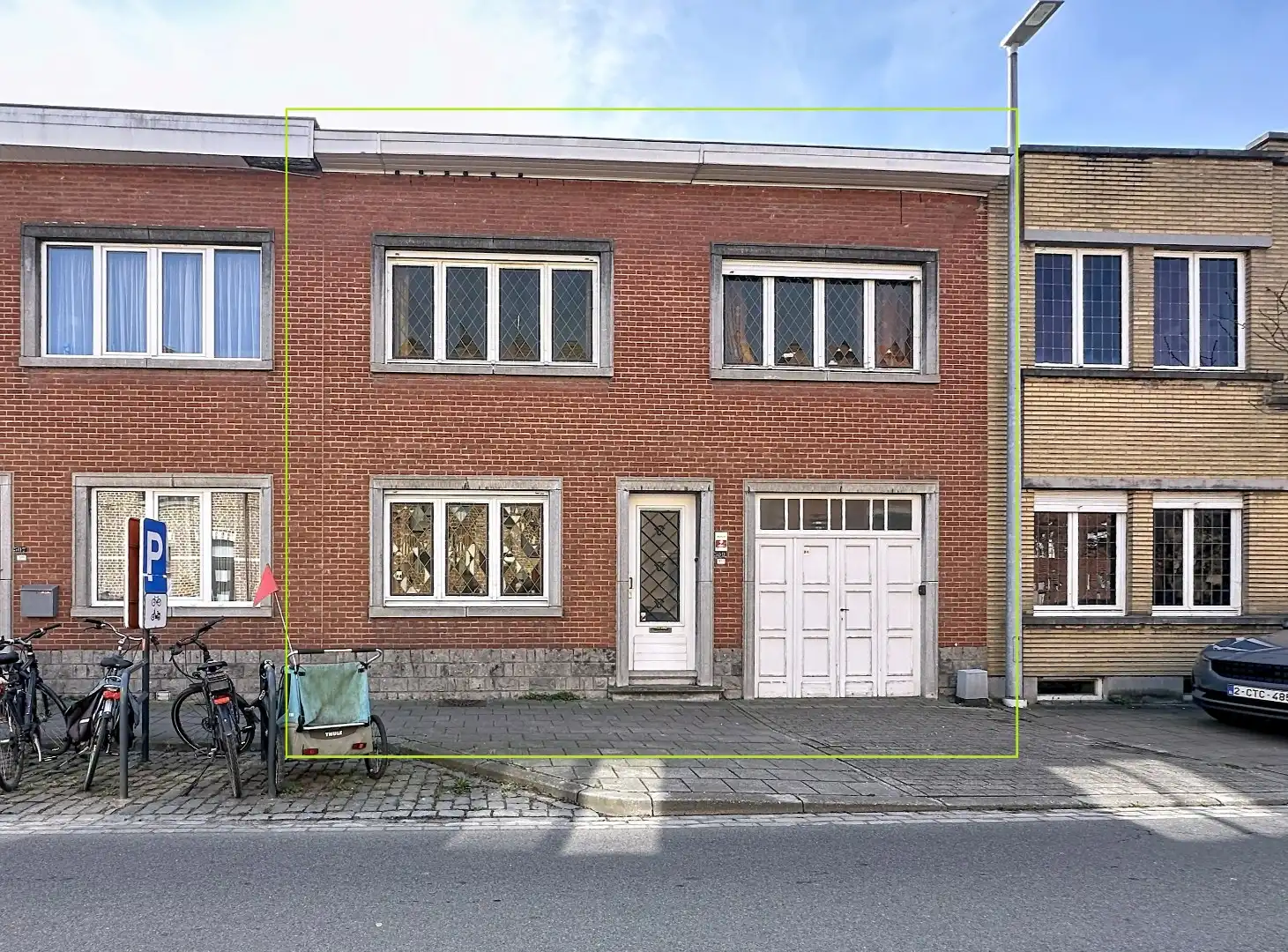Hoofdfoto van de publicatie: Te renoveren woning op top locatie!