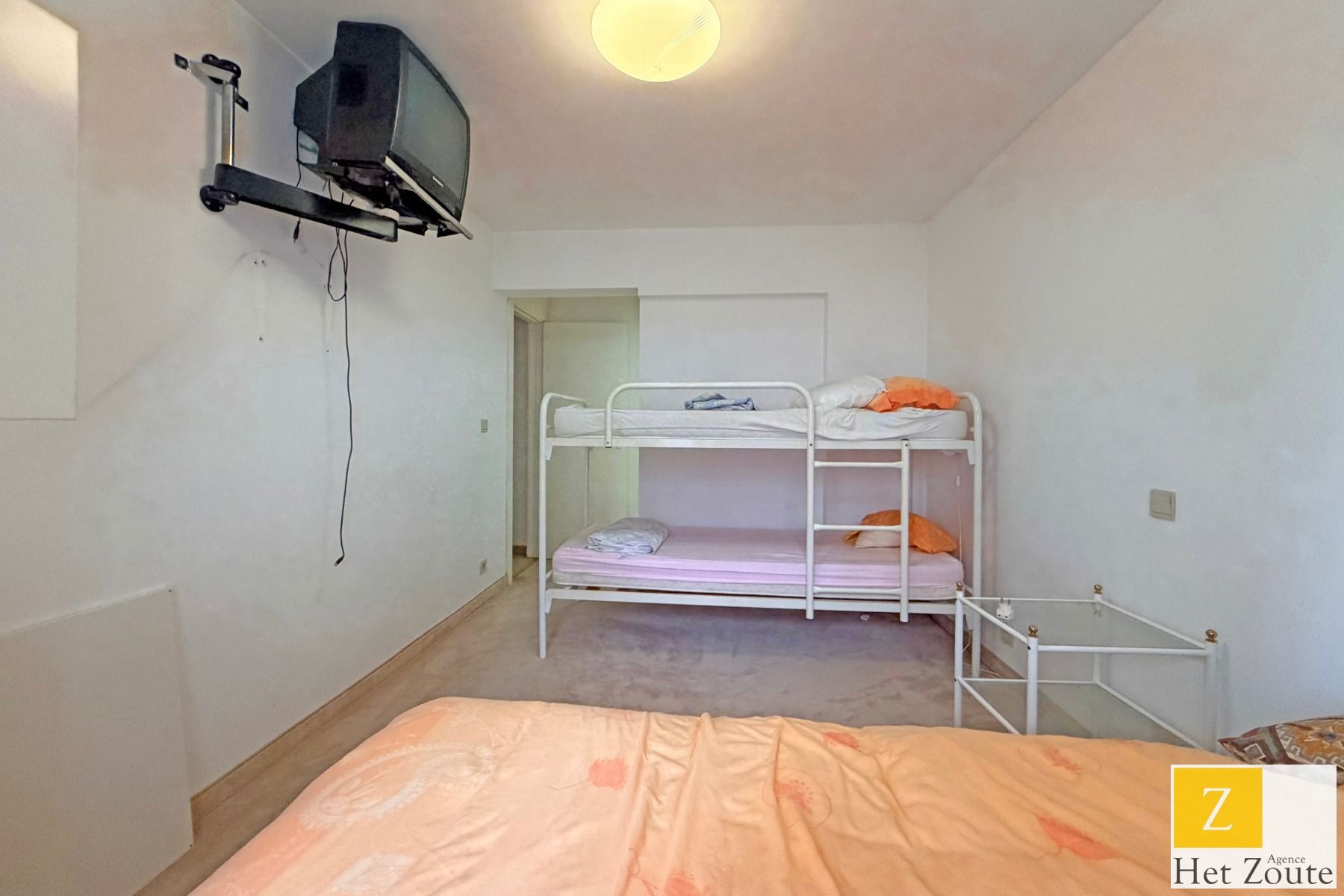 Te renoveren appartement op enkele passen van de Zeedijk foto 10