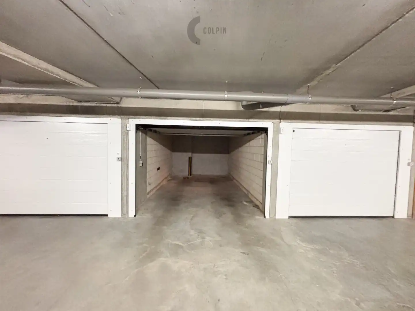 Garagebox in het centrum van Heist foto 3