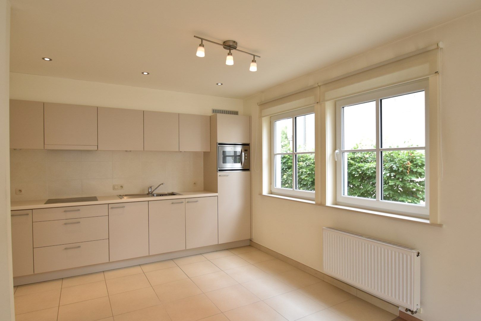 Instapklaar gelijkvloers appartement in het hart van De Haan foto 6