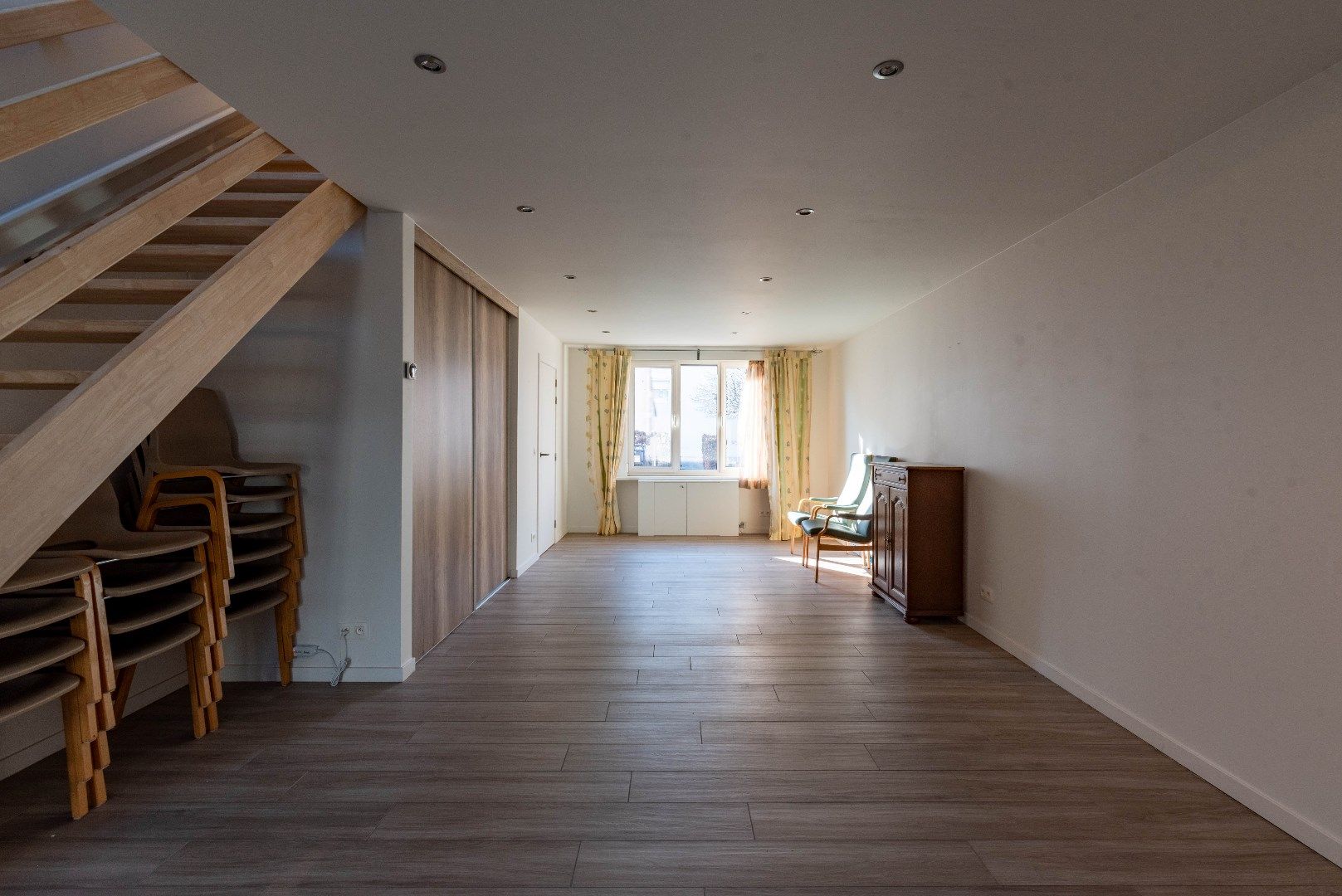 Gerenoveerde woning met twee slaapkamers foto 3