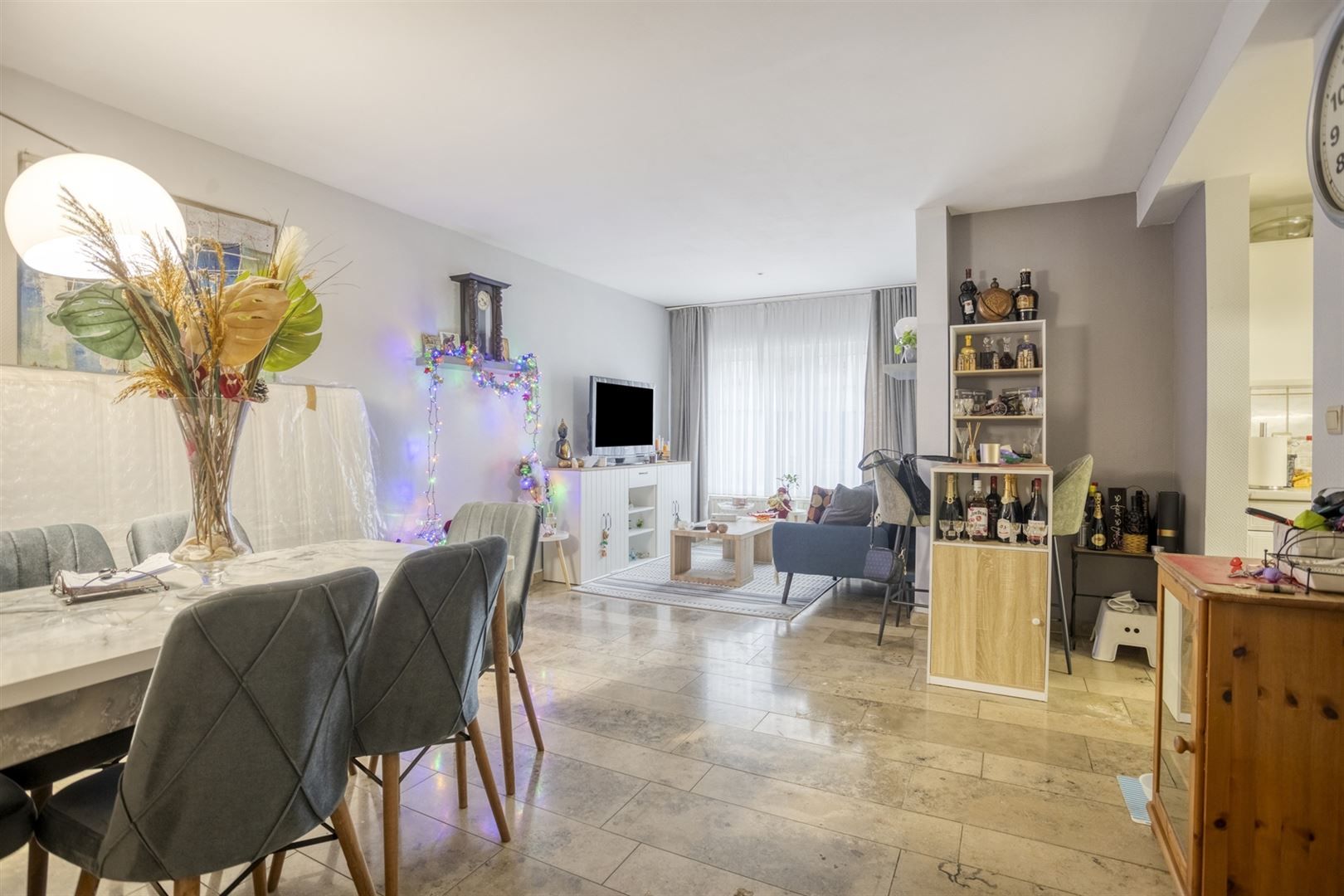 TE KOOP: Gelijkvloers 1-slaapkamer appartement te Hasselt! foto {{pictureIndex}}