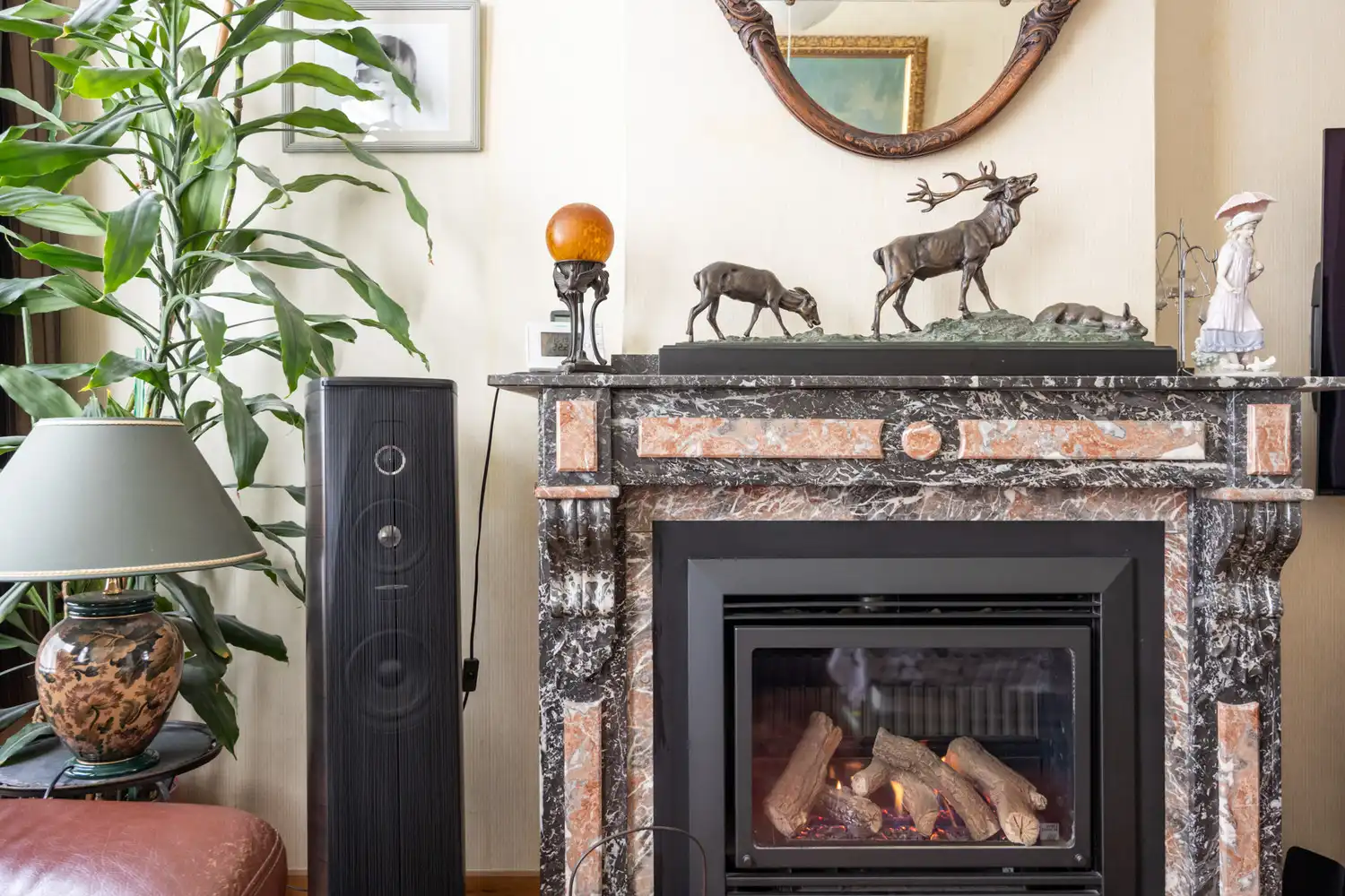 Karaktervolle, instapklare herenwoning met heerlijke stadstuin op toplocatie te Antwerpen-Zuid foto 7